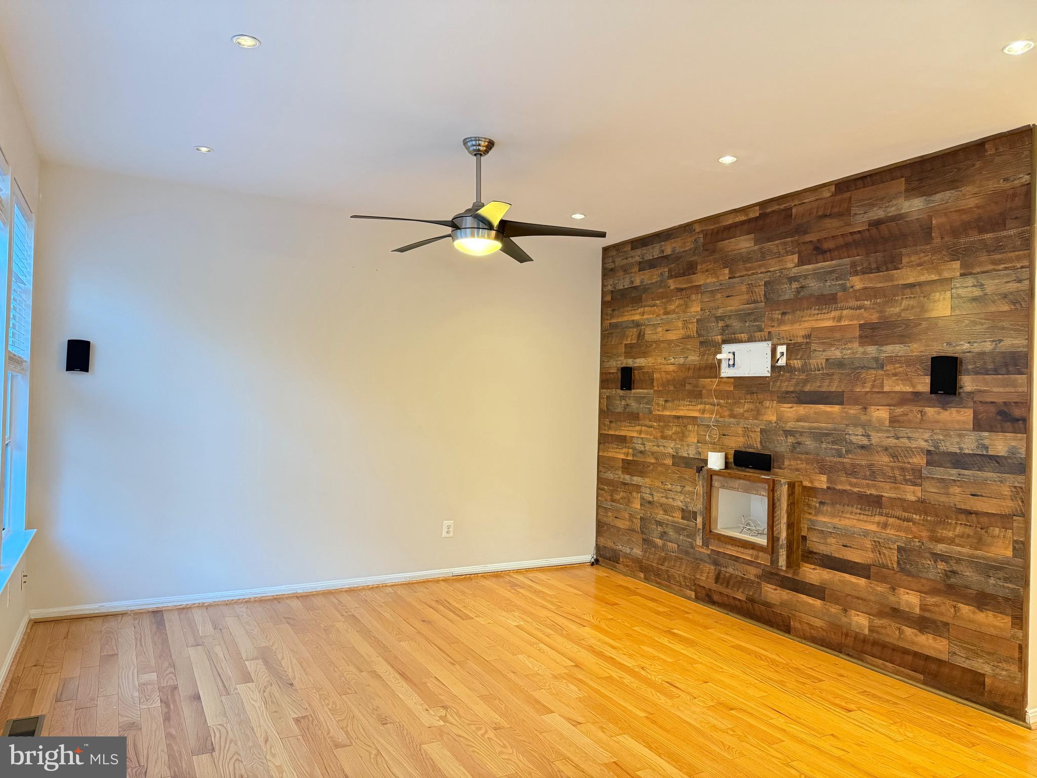 INDEPENDENCE - Residential Lease