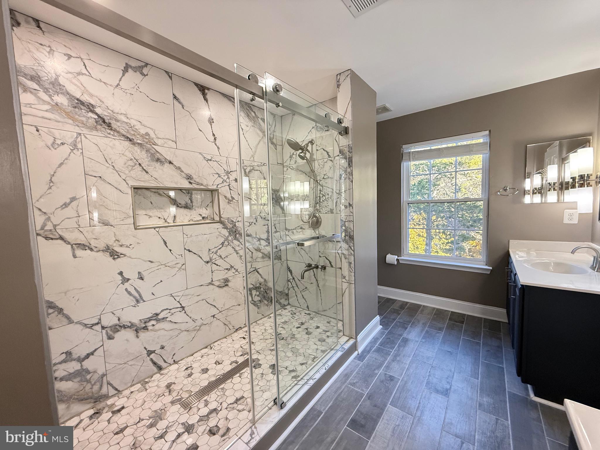 INDEPENDENCE - Residential Lease