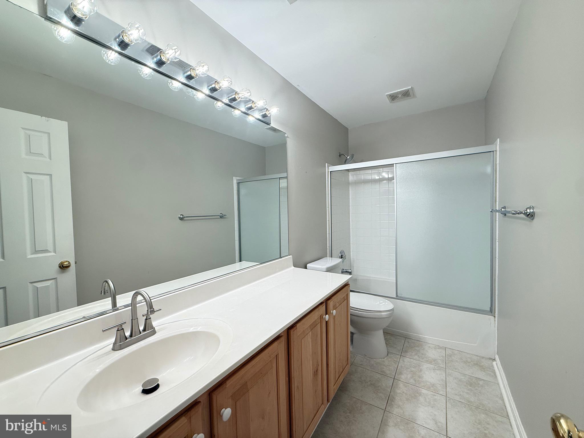 INDEPENDENCE - Residential Lease