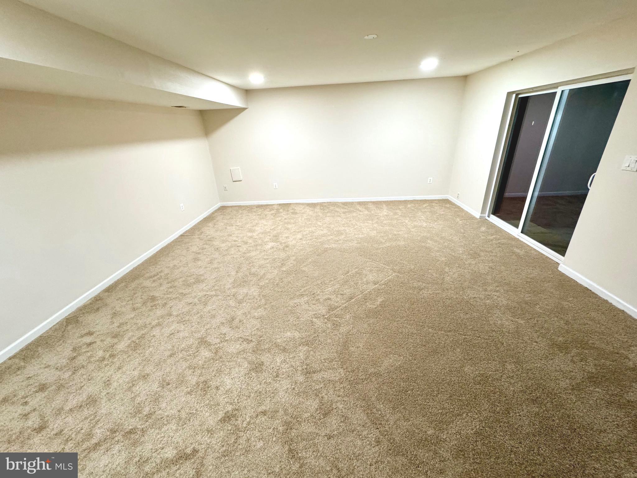 INDEPENDENCE - Residential Lease