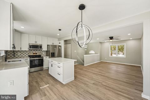 21 WHITLOW DRIVE WESTAMPTON NJ 08060