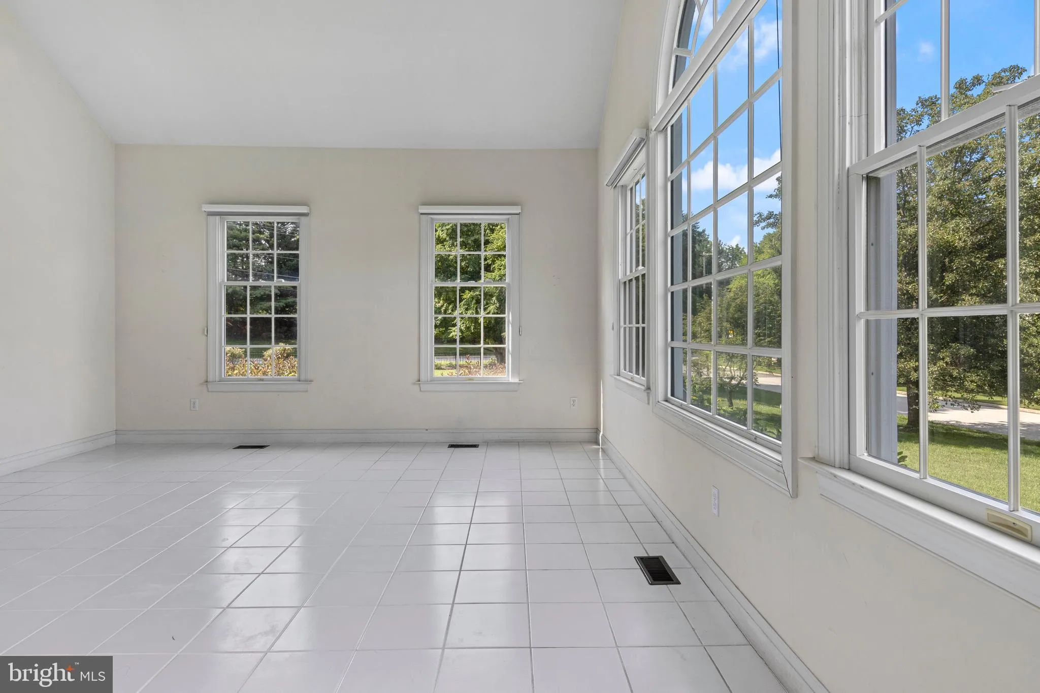 Berwyn, Pennsylvania 19312, United States, 5 Bedrooms Bedrooms, ,5 BathroomsBathrooms,Residential,Active,183816