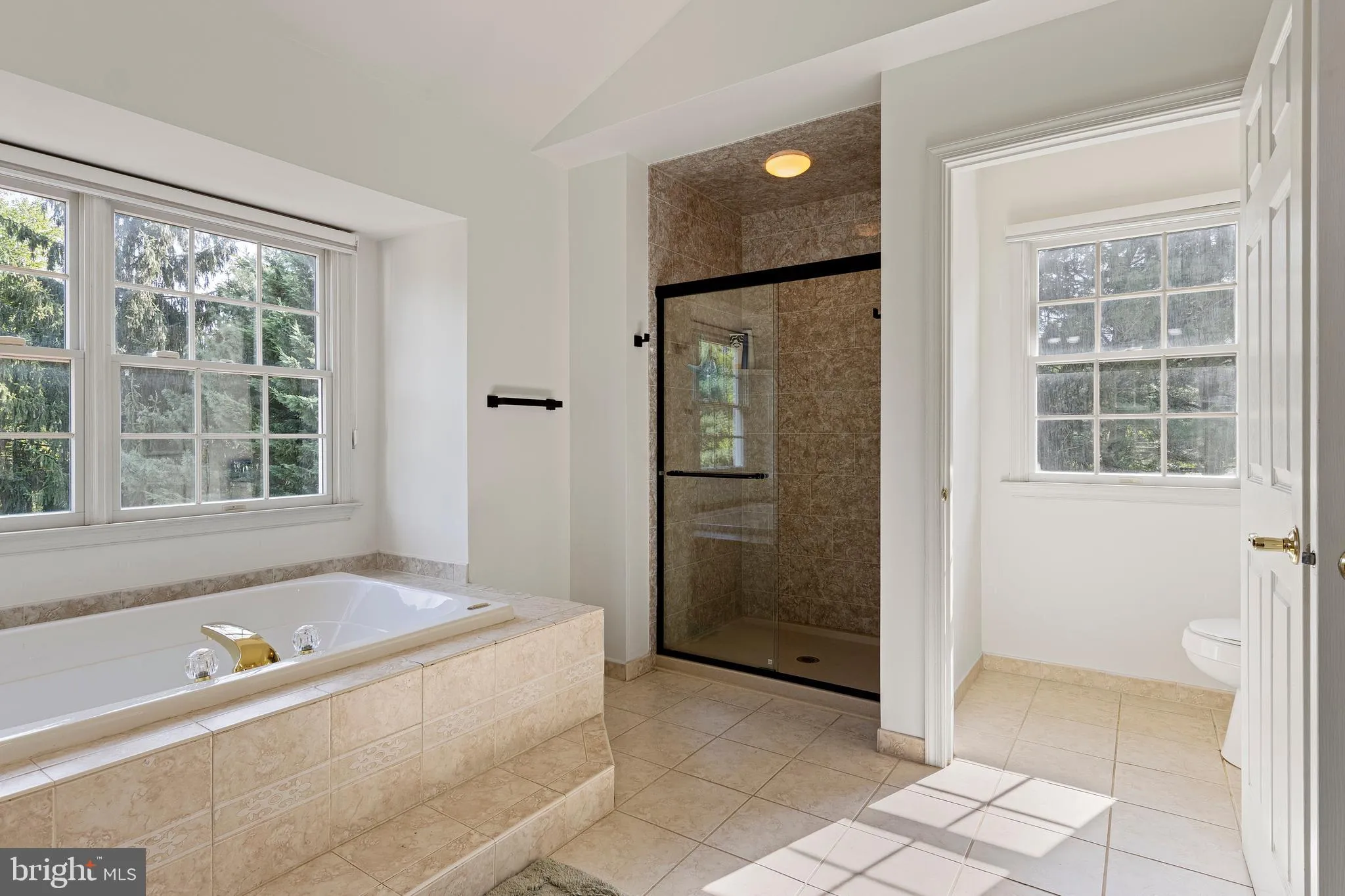 Berwyn, Pennsylvania 19312, United States, 5 Bedrooms Bedrooms, ,5 BathroomsBathrooms,Residential,Active,183816