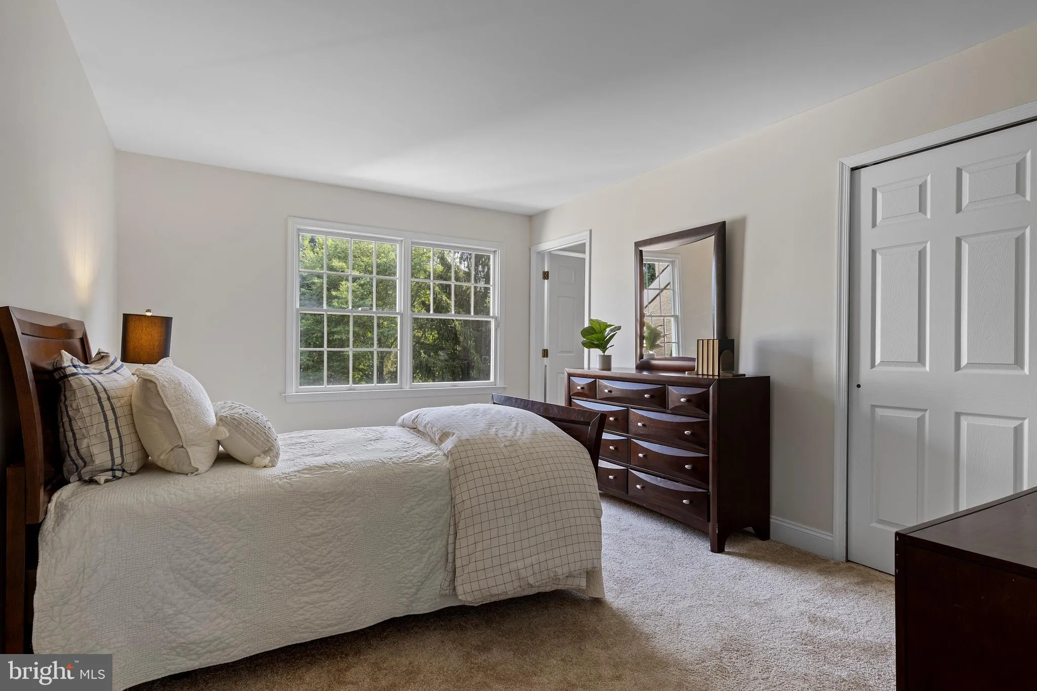 Berwyn, Pennsylvania 19312, United States, 5 Bedrooms Bedrooms, ,5 BathroomsBathrooms,Residential,Active,183816