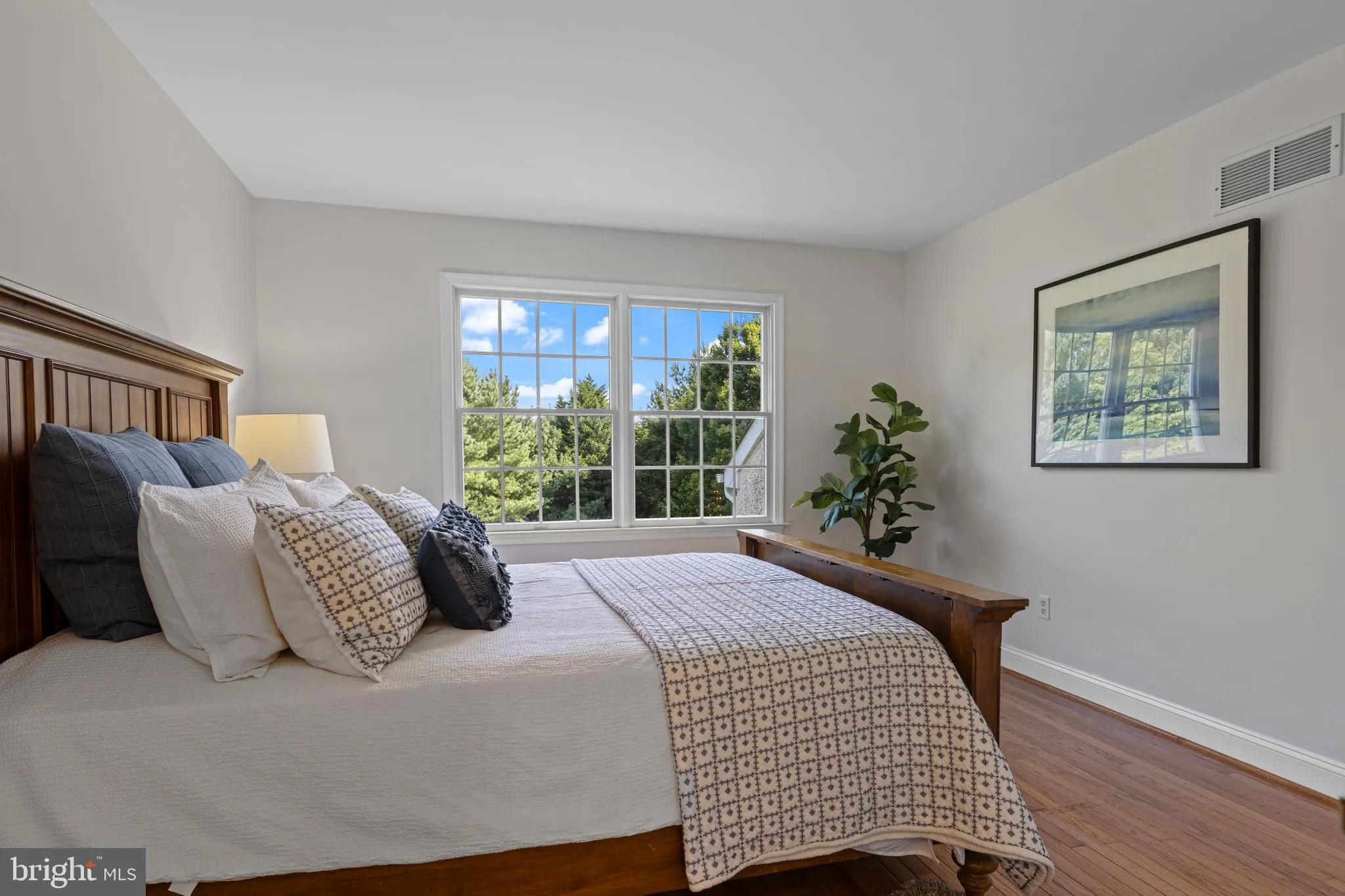 Berwyn, Pennsylvania 19312, United States, 5 Bedrooms Bedrooms, ,5 BathroomsBathrooms,Residential,Active,183816