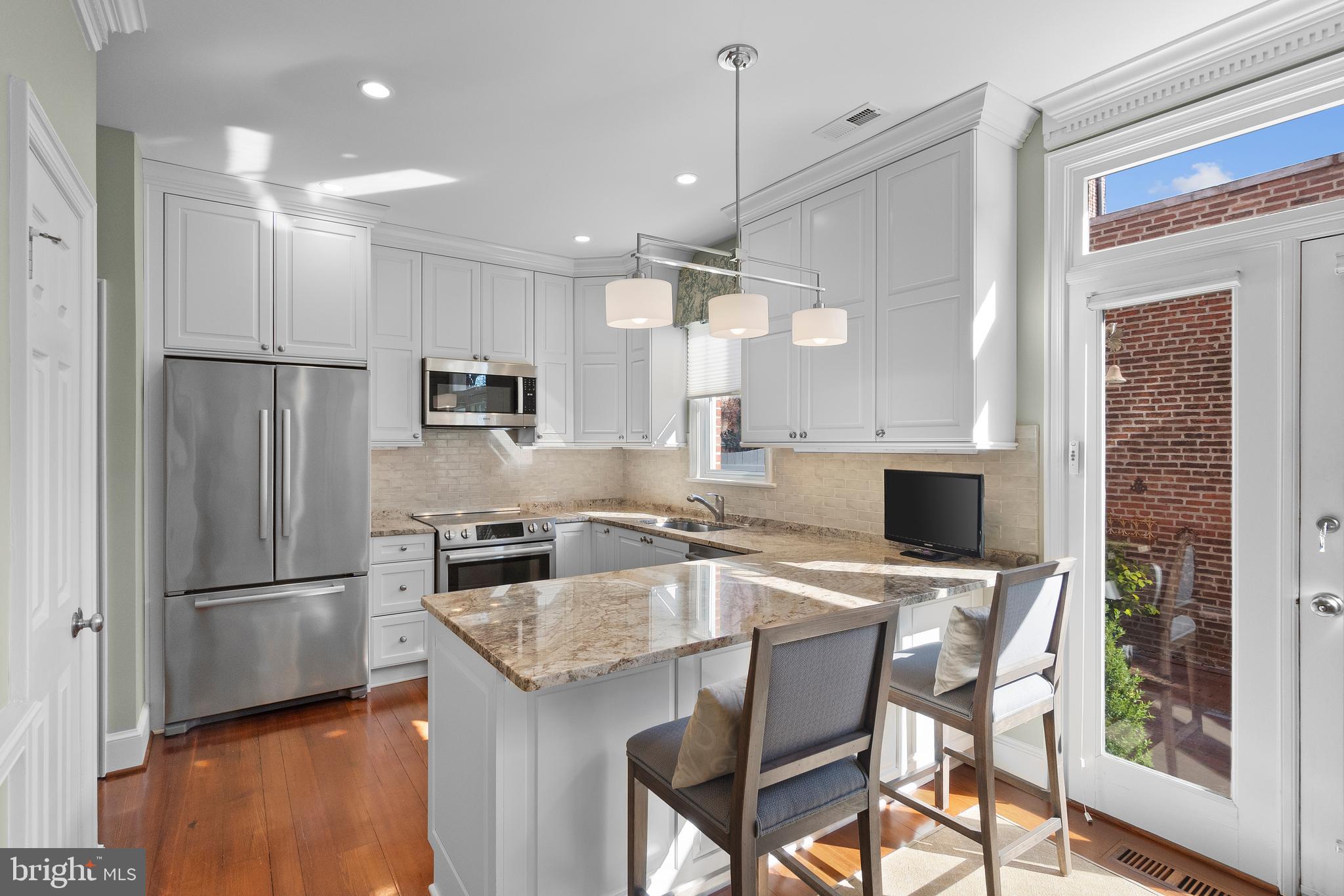 ST JOHNS SQUARE - Residential