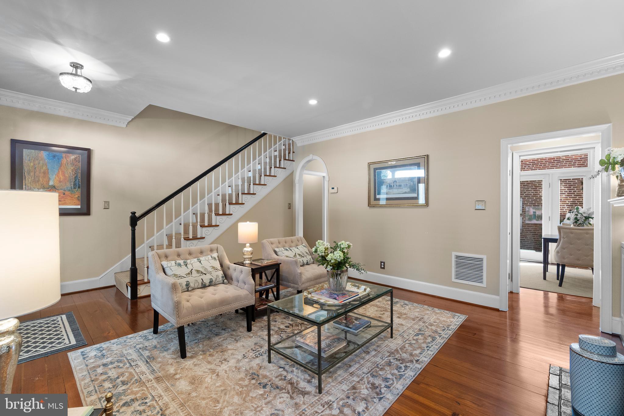 ST JOHNS SQUARE - Residential