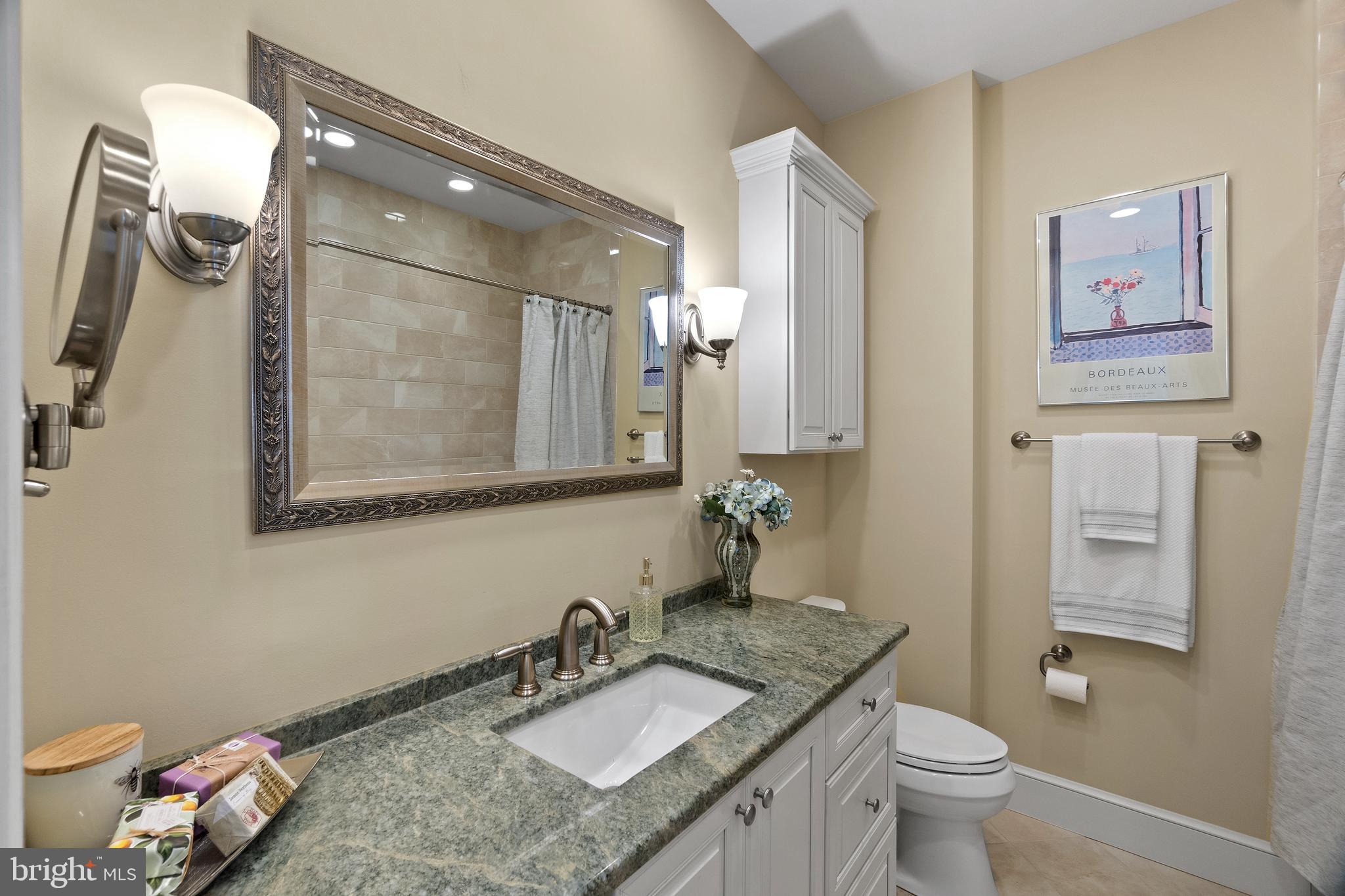 ST JOHNS SQUARE - Residential