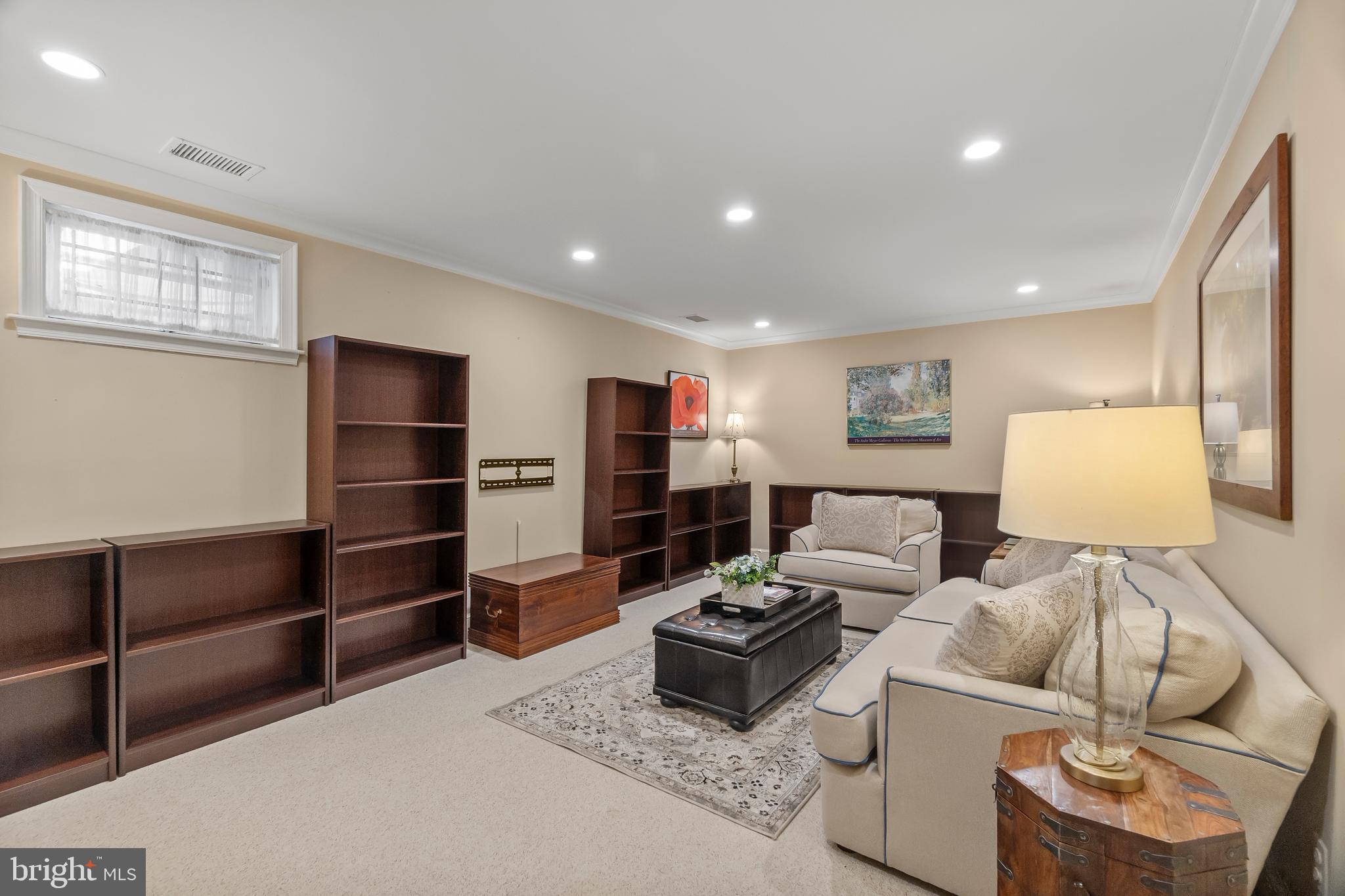 ST JOHNS SQUARE - Residential