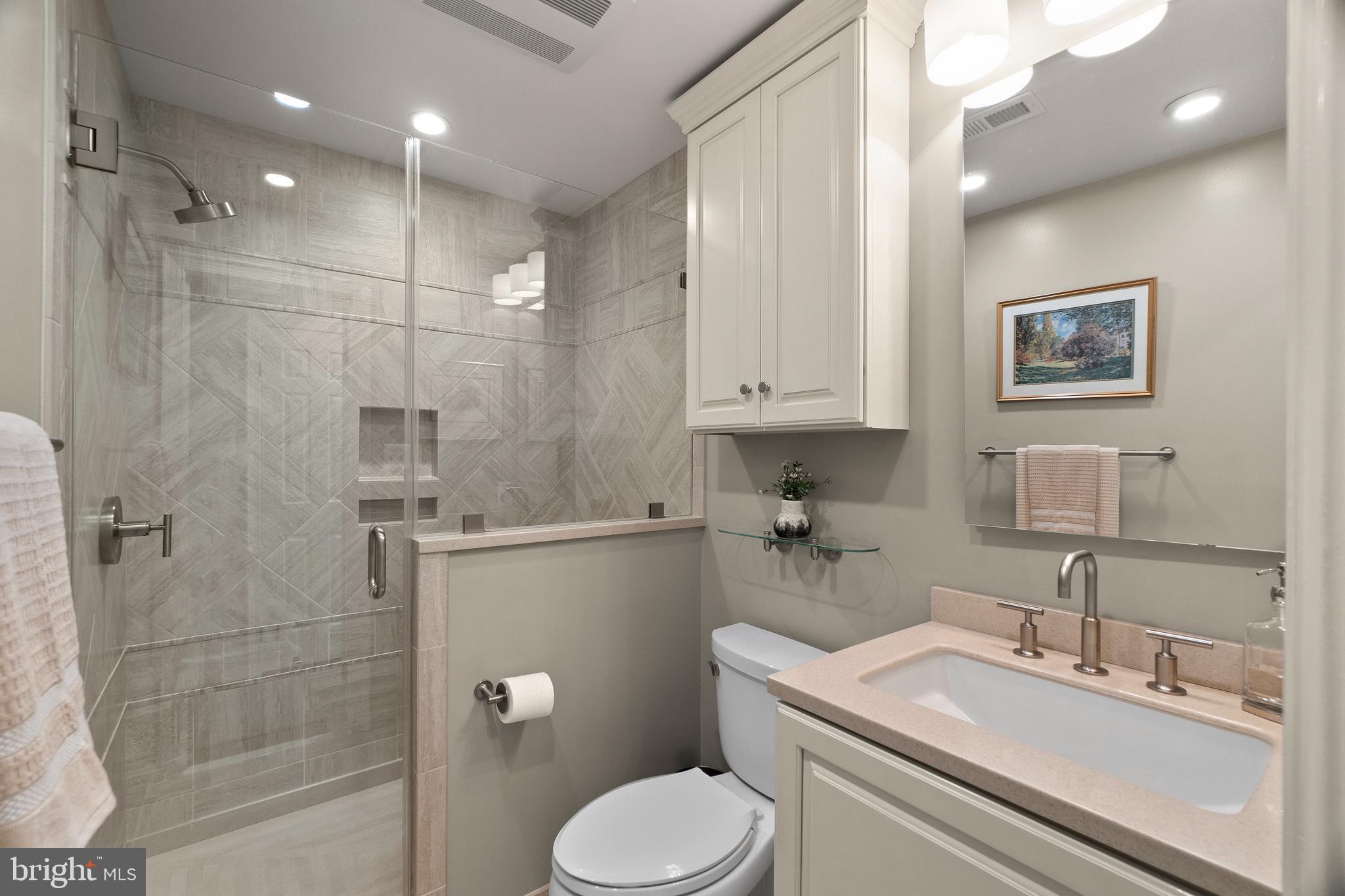 ST JOHNS SQUARE - Residential