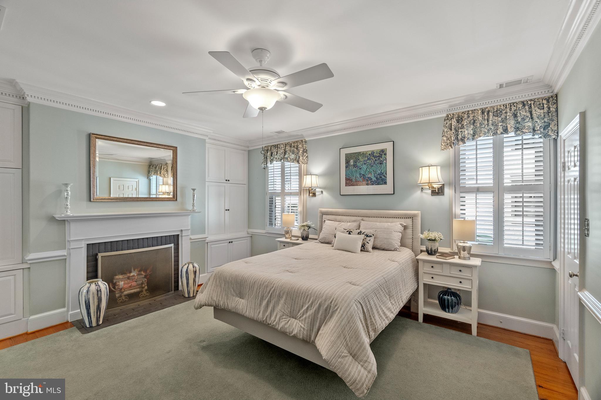 ST JOHNS SQUARE - Residential