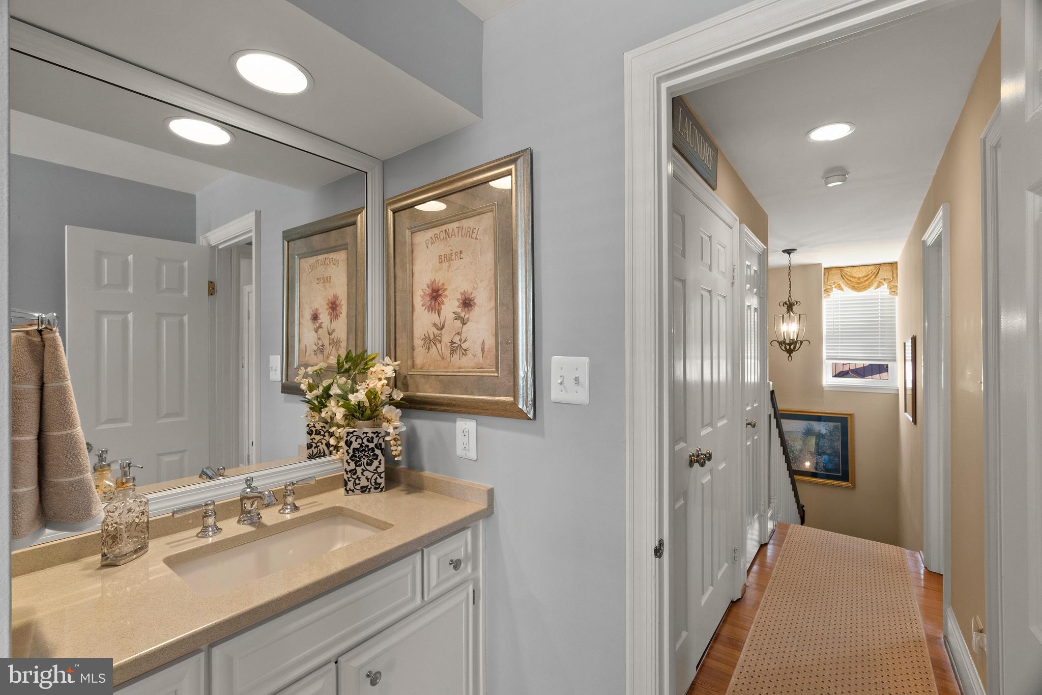 ST JOHNS SQUARE - Residential