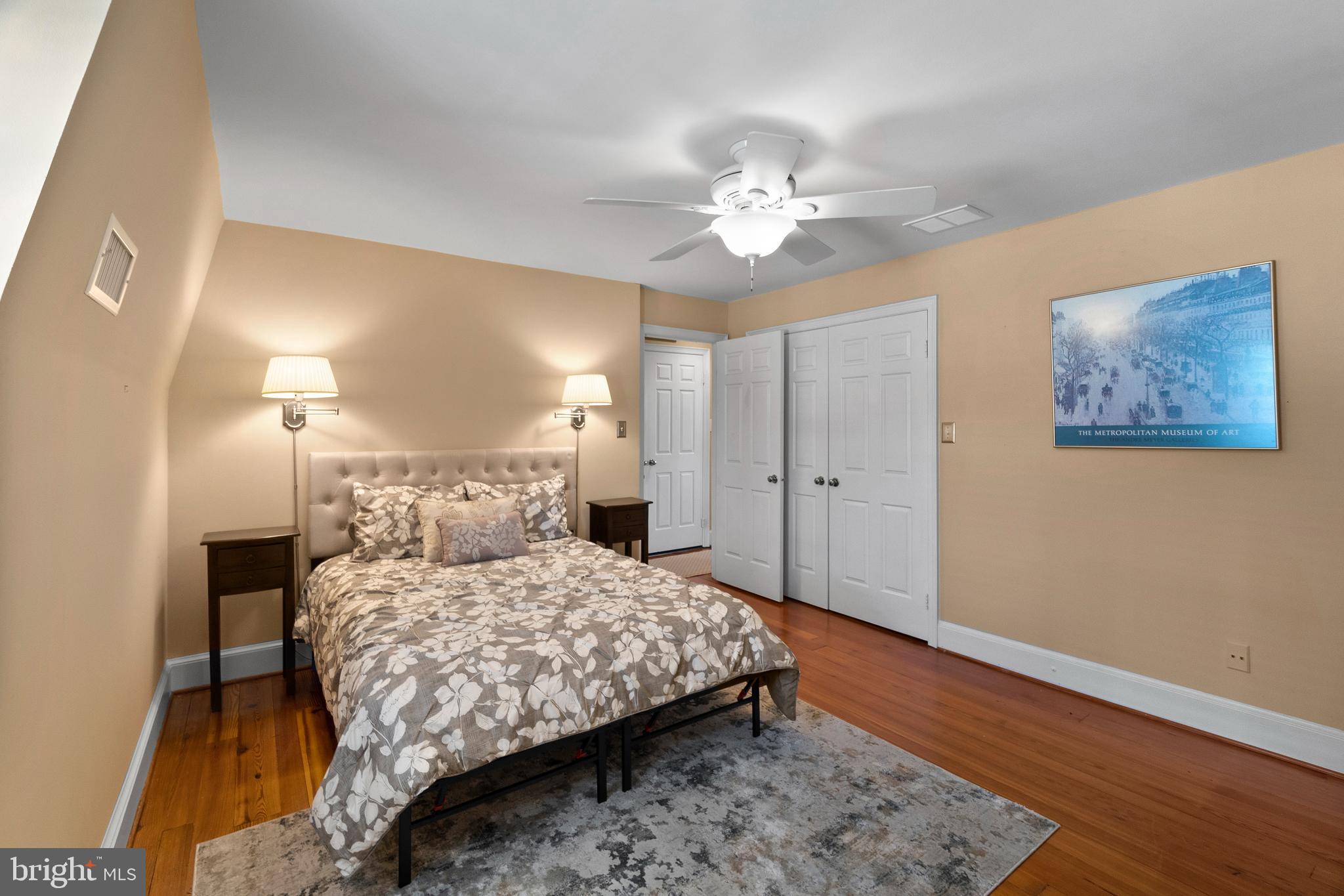 ST JOHNS SQUARE - Residential