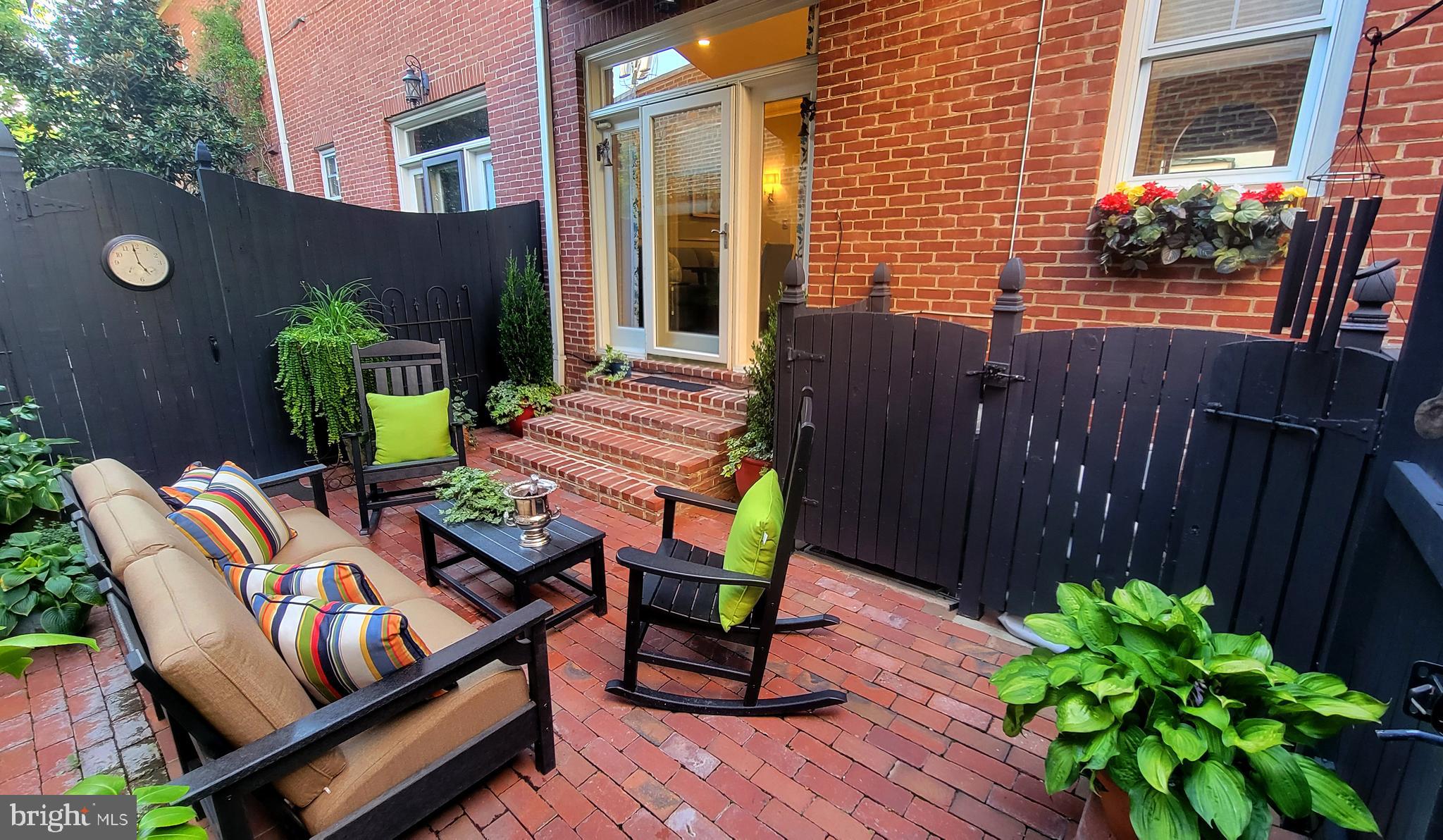 ST JOHNS SQUARE - Residential