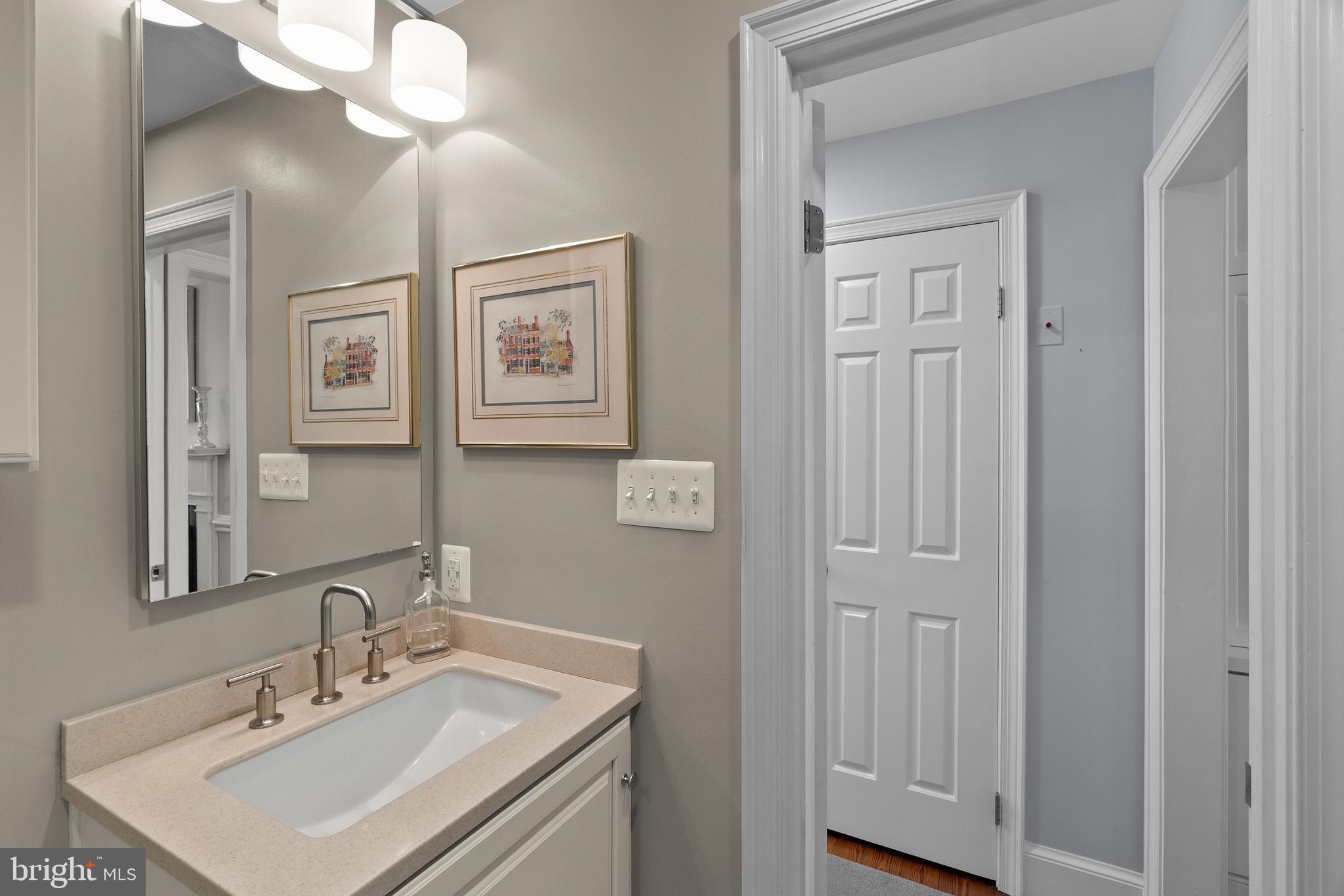 ST JOHNS SQUARE - Residential