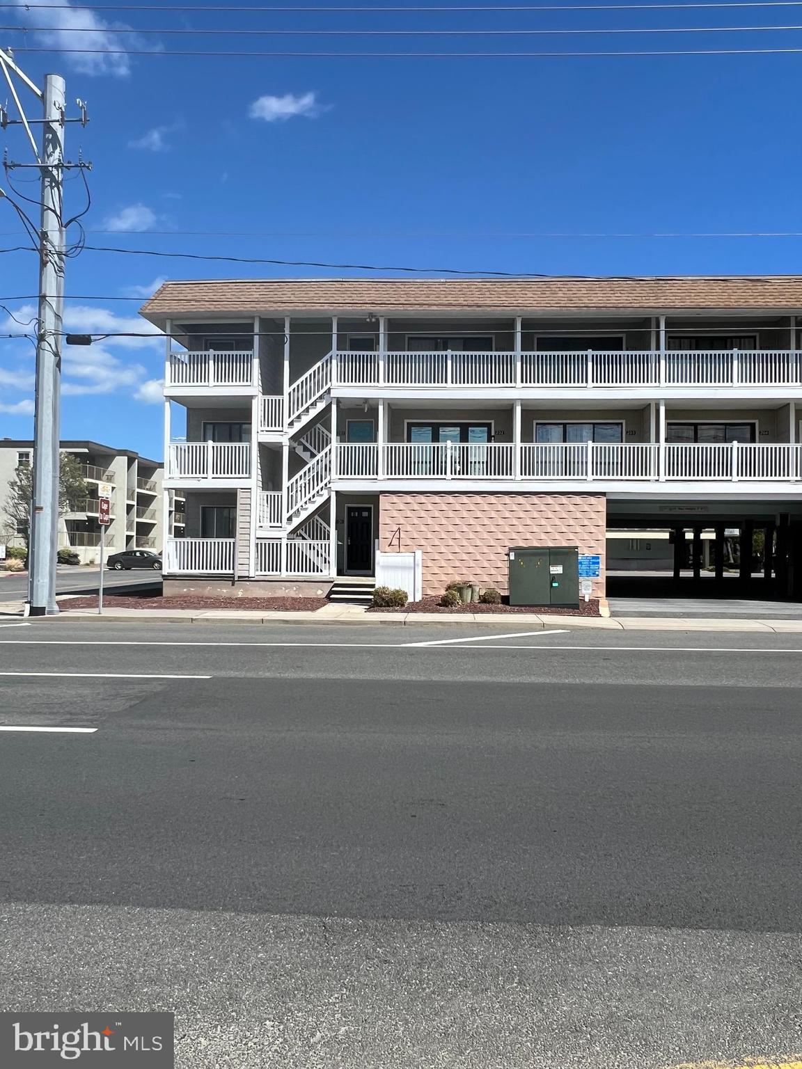 6308 COASTAL HIGHWAY 101