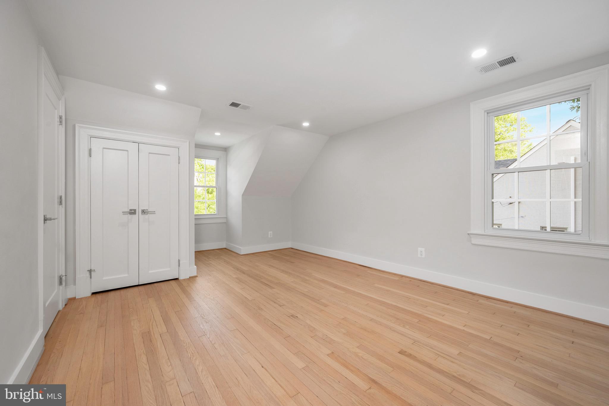 WELLINGTON - Residential