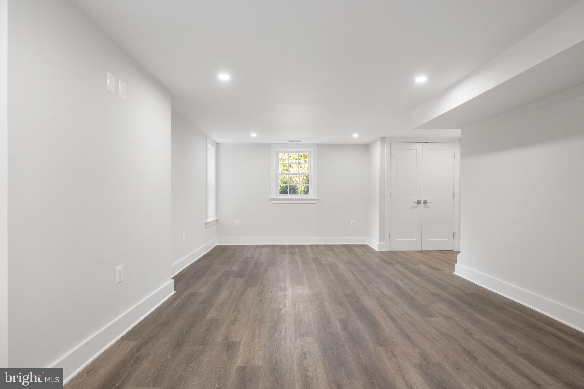 WELLINGTON - Residential