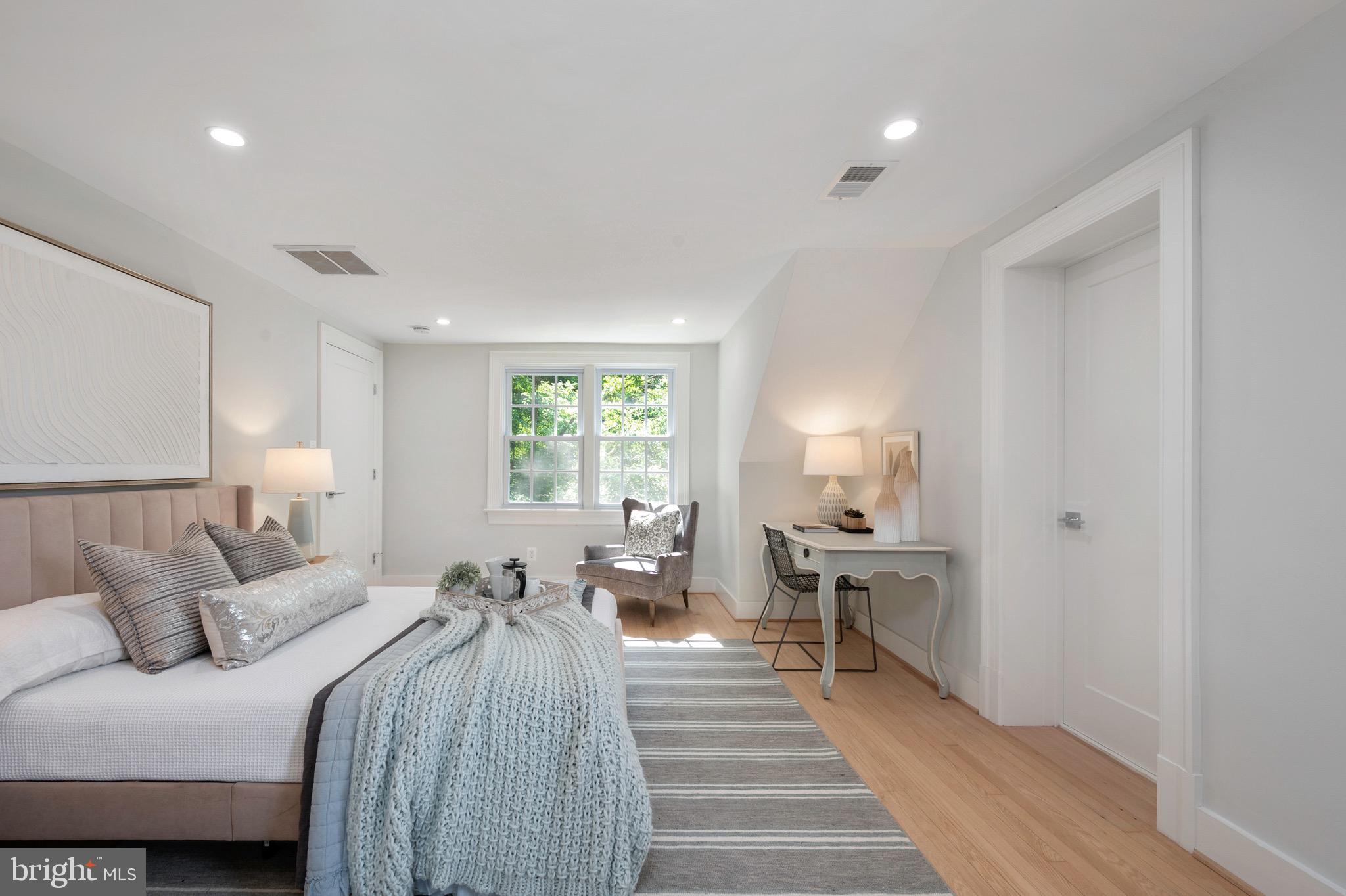 WELLINGTON - Residential