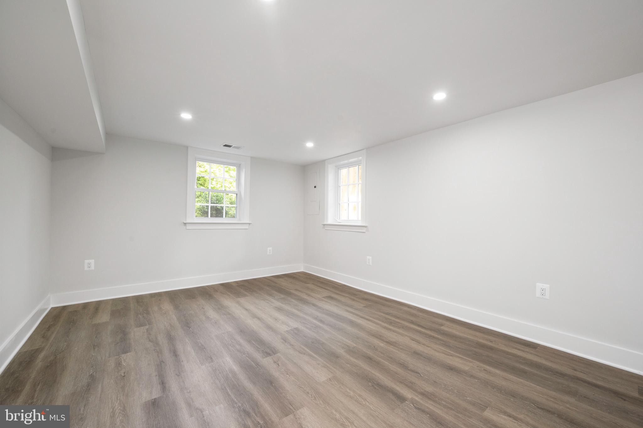 WELLINGTON - Residential