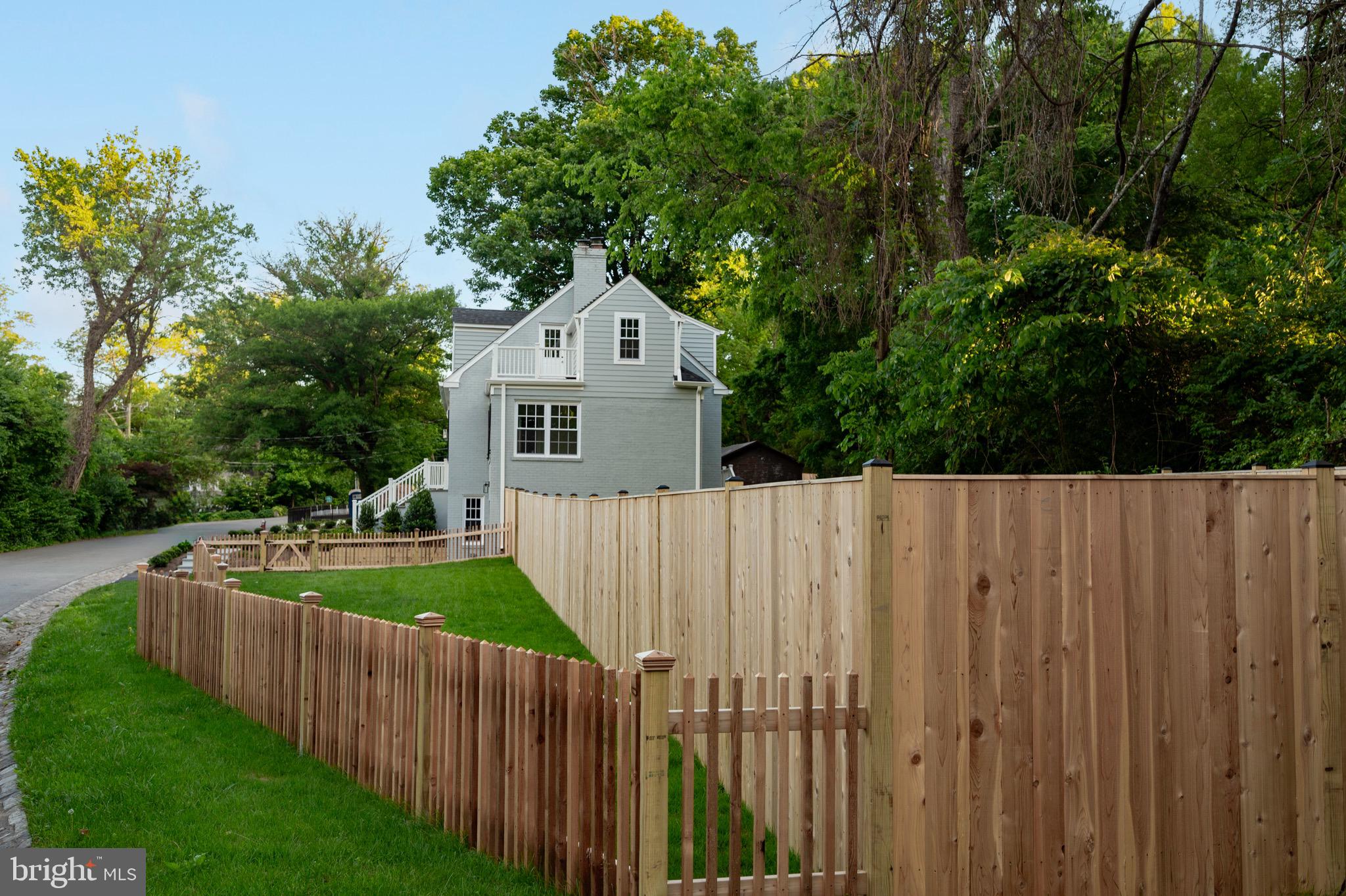 WELLINGTON - Residential