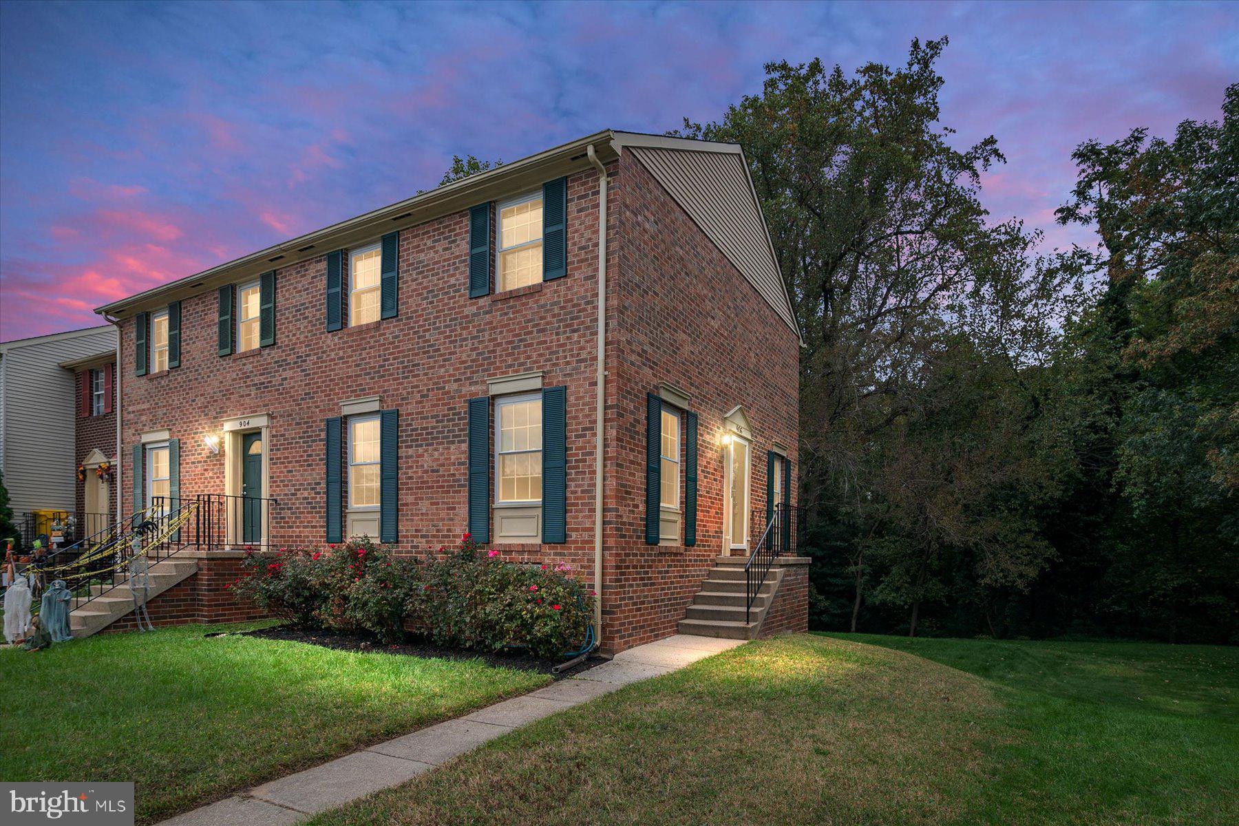 ELIZABETHS LANDING - Residential