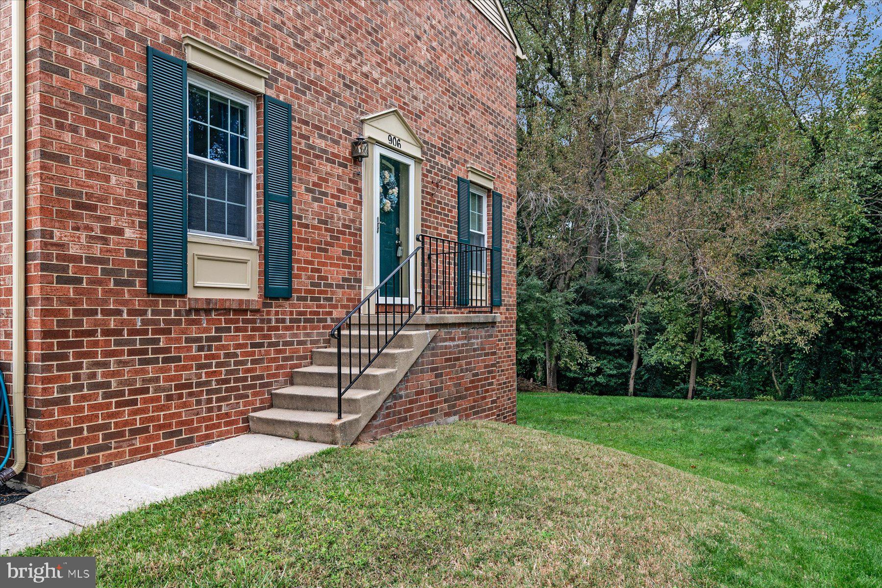 ELIZABETHS LANDING - Residential