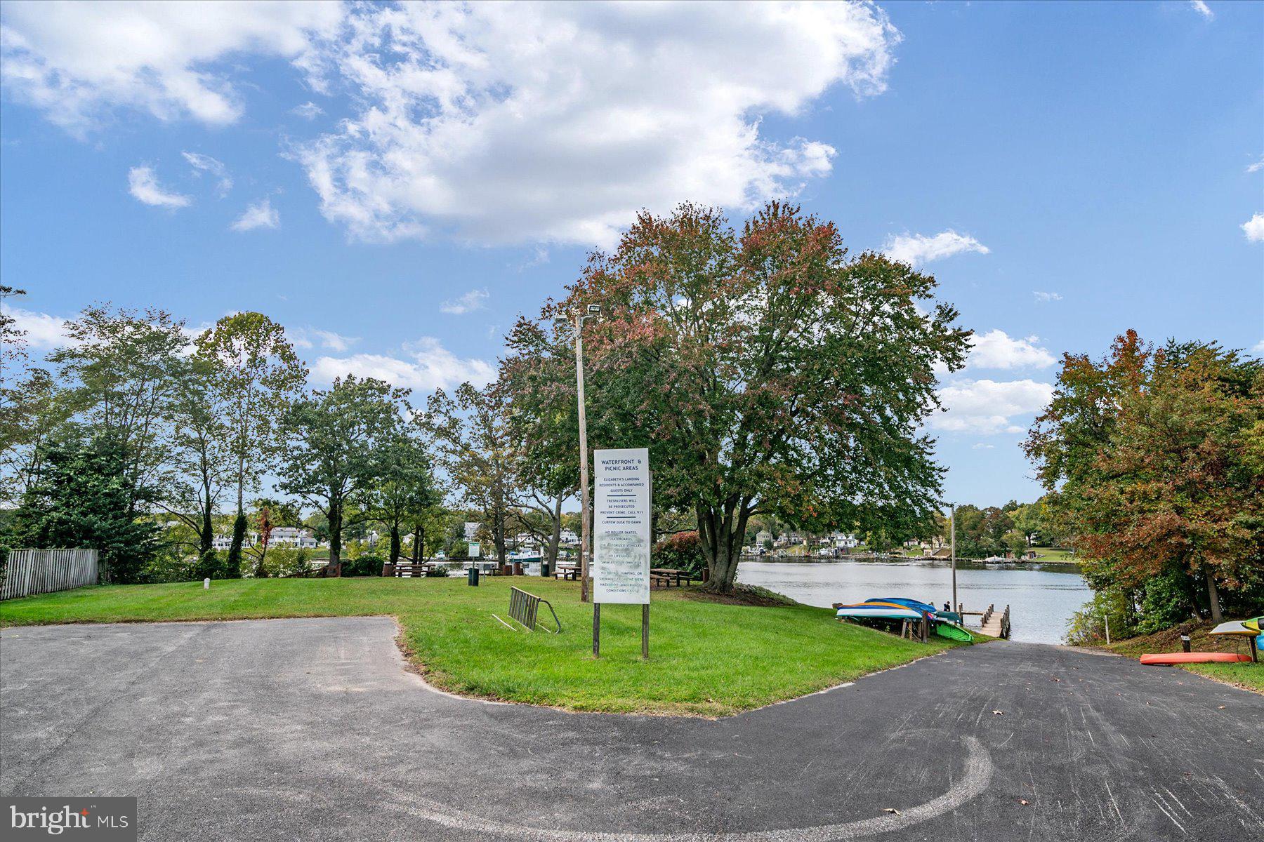 ELIZABETHS LANDING - Residential