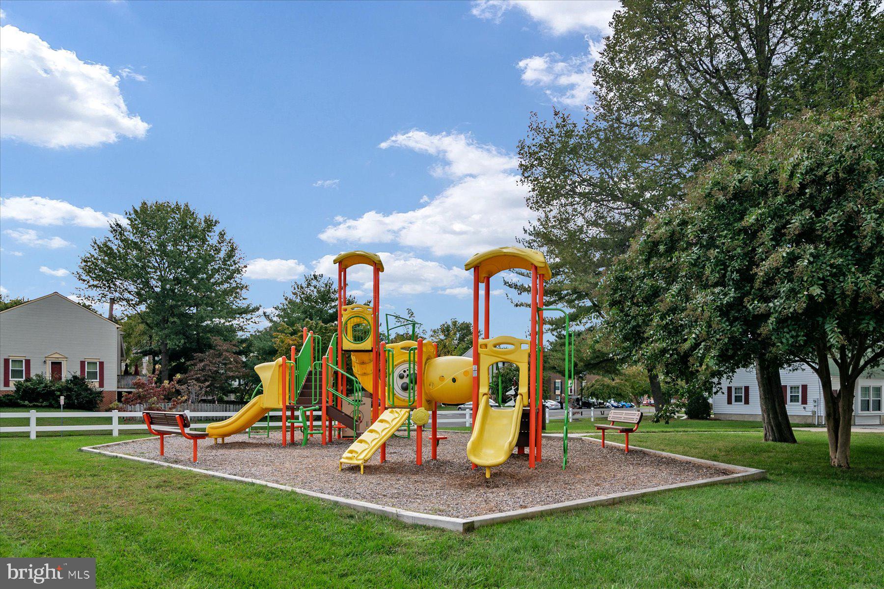 ELIZABETHS LANDING - Residential