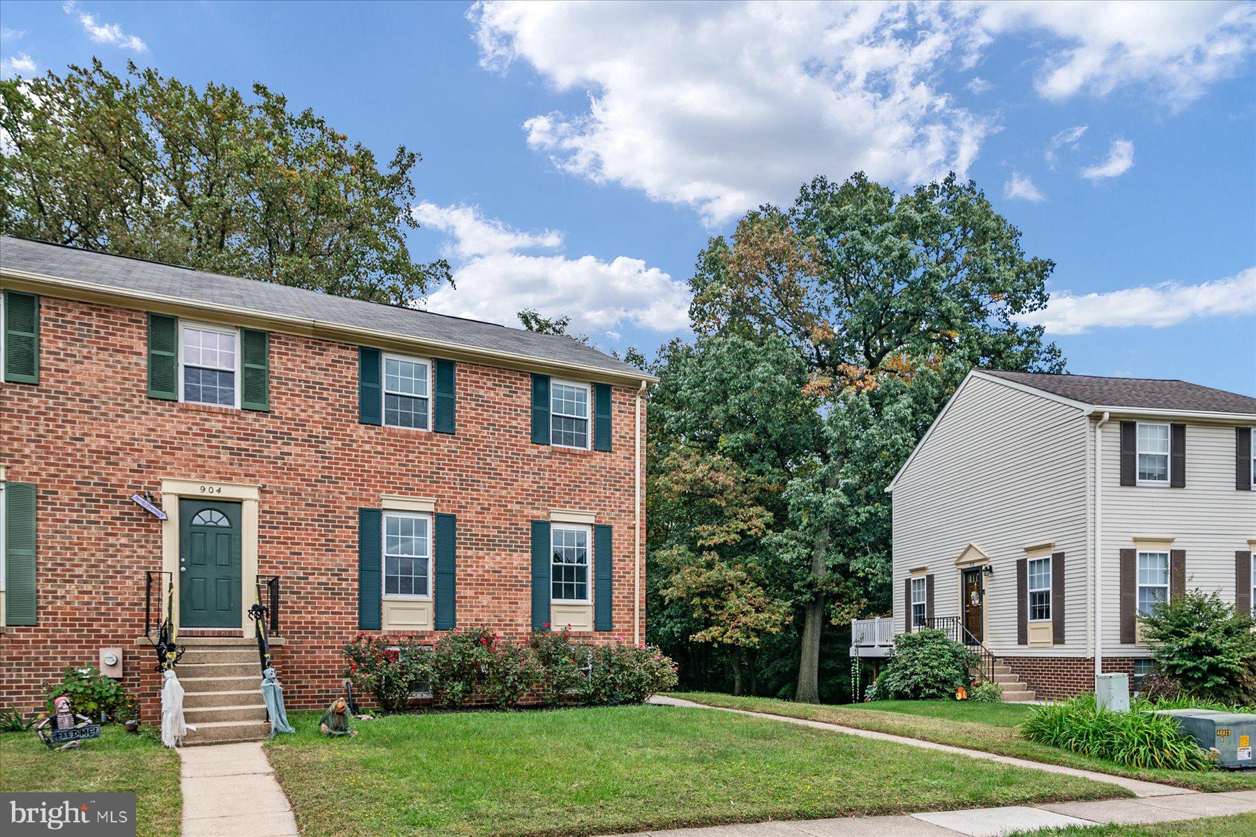 ELIZABETHS LANDING - Residential