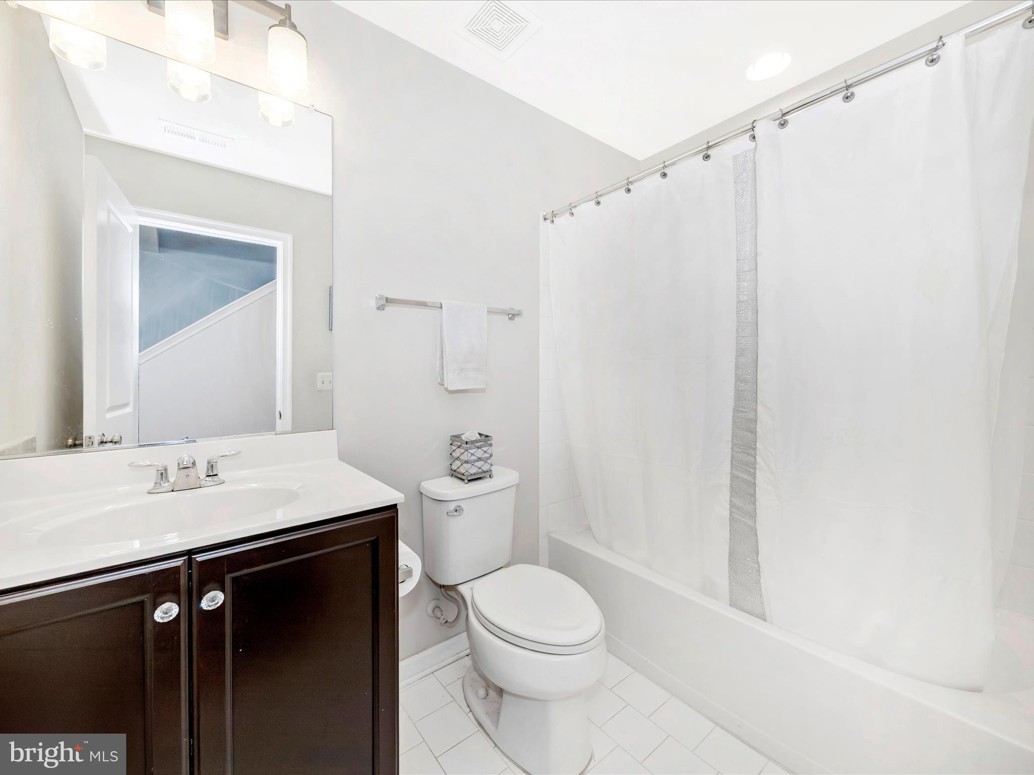 TALLYN RIDGE - Residential