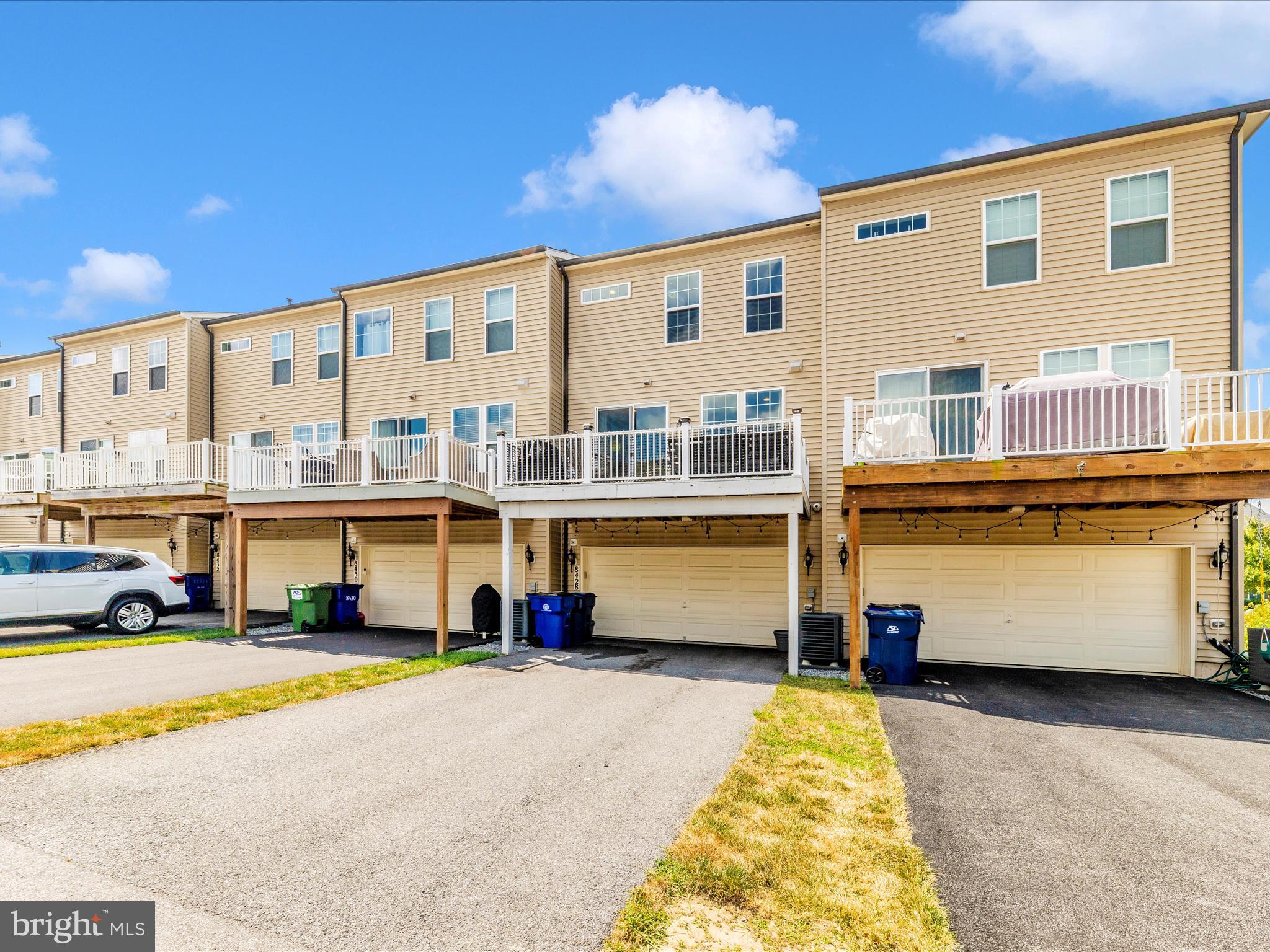 TALLYN RIDGE - Residential