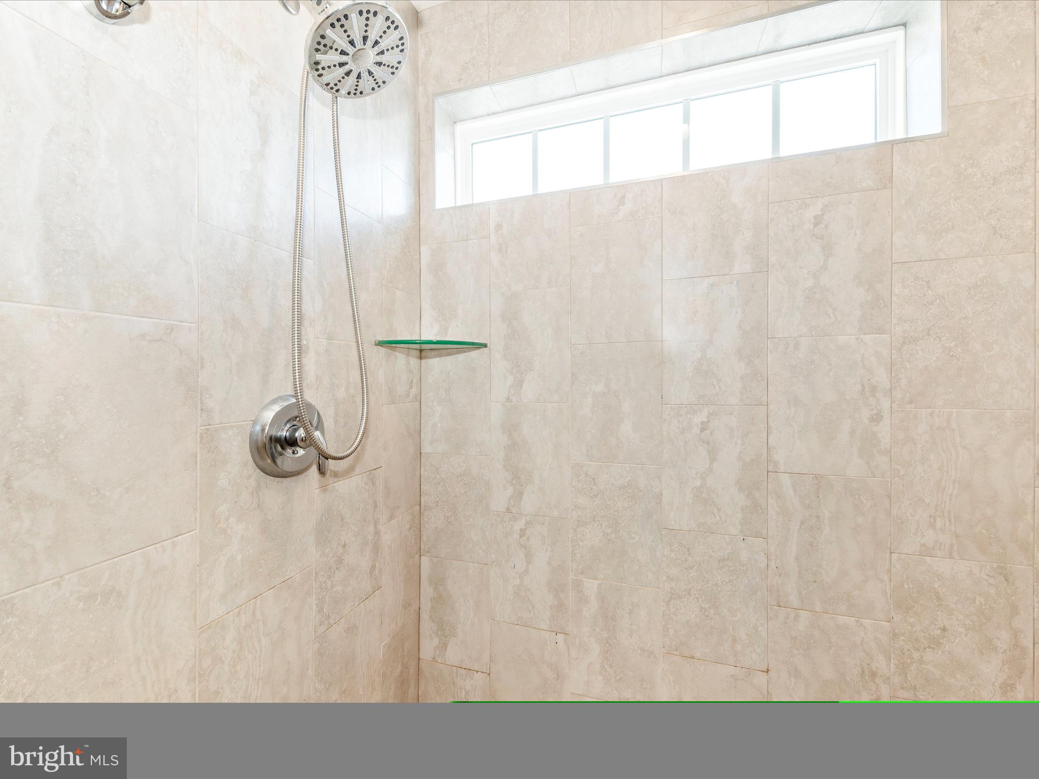 TALLYN RIDGE - Residential