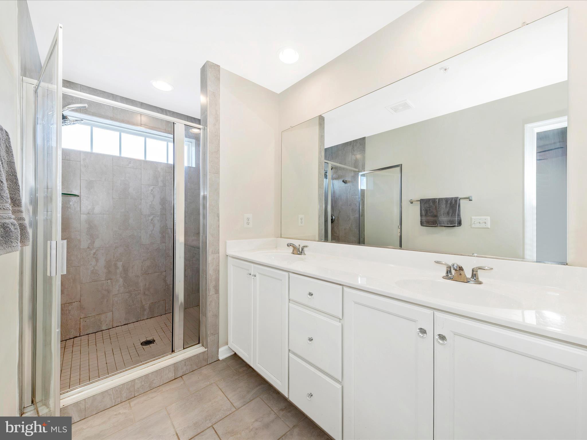 TALLYN RIDGE - Residential