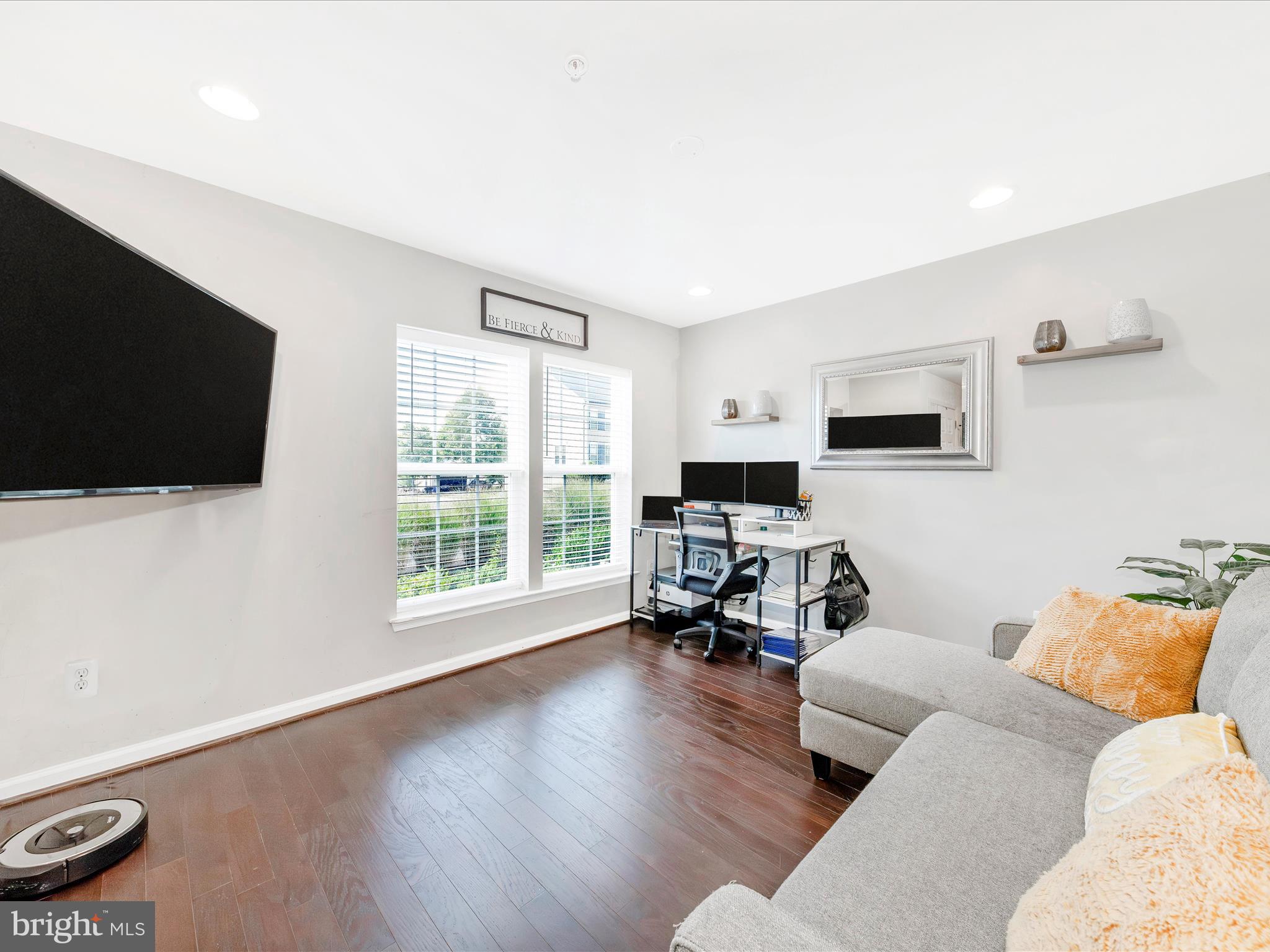 TALLYN RIDGE - Residential