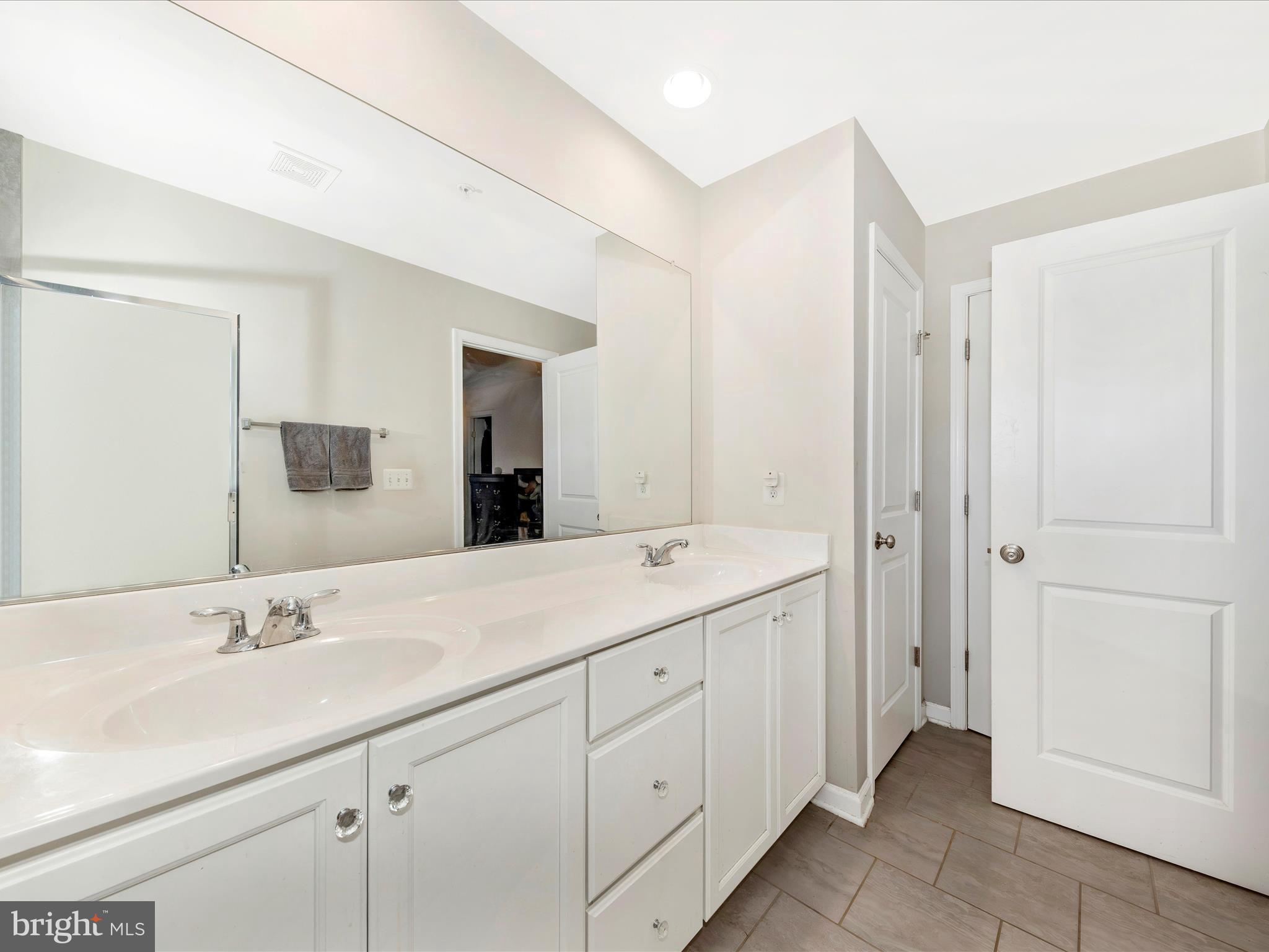 TALLYN RIDGE - Residential