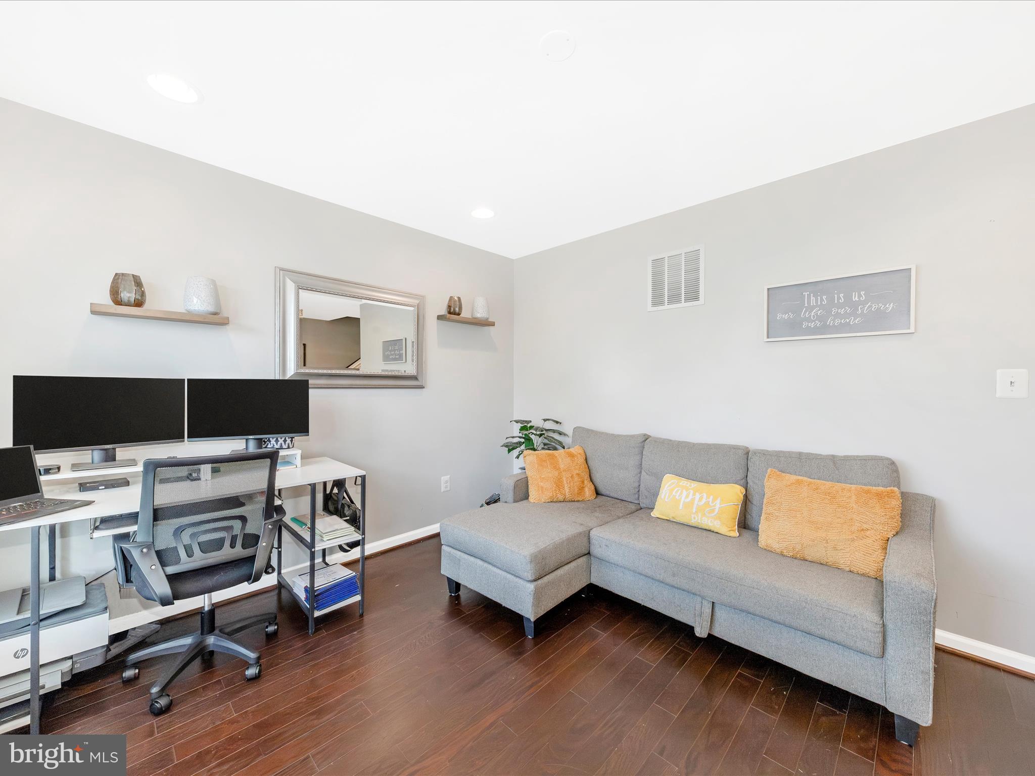 TALLYN RIDGE - Residential