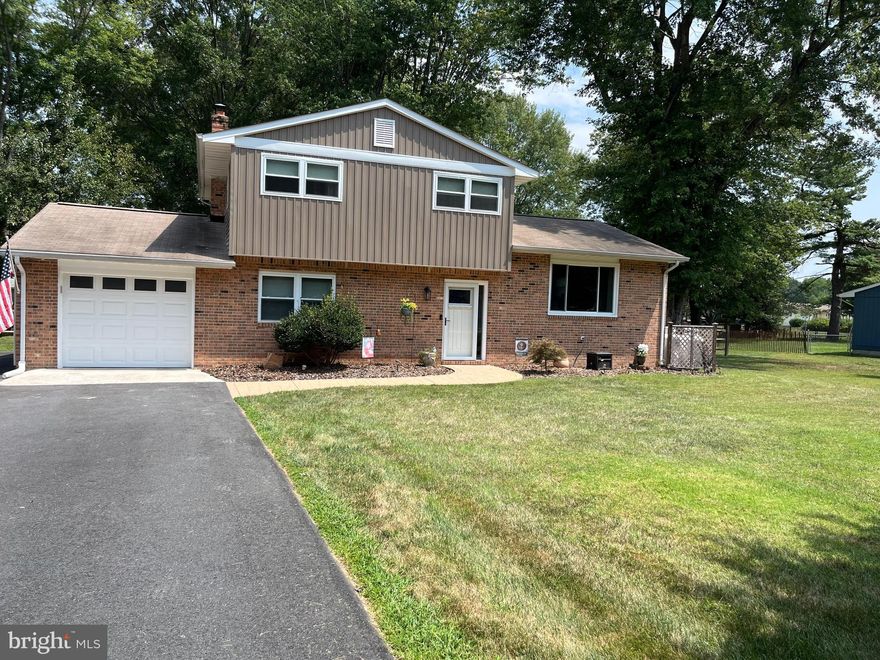 Home is in Excellent condition.  3 Bedrooms 2 Full Baths. Large Family room and a living room. Separate eating area off of Kitchen. 1 car garage, Shed has Electricity and storage area. Deck and patio area opens to a fenced Backyard.  You will love this home . Maintained  and in Excellent condition lots of upgrades thru-out. 
Landlord in process of moving so will see some boxes. No showing on friday Sept. 6, 2024 Movers will be packing and moving.  More photos  will be posted in a few days.