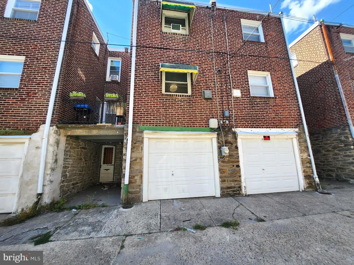 WEST OAK LANE - Residential