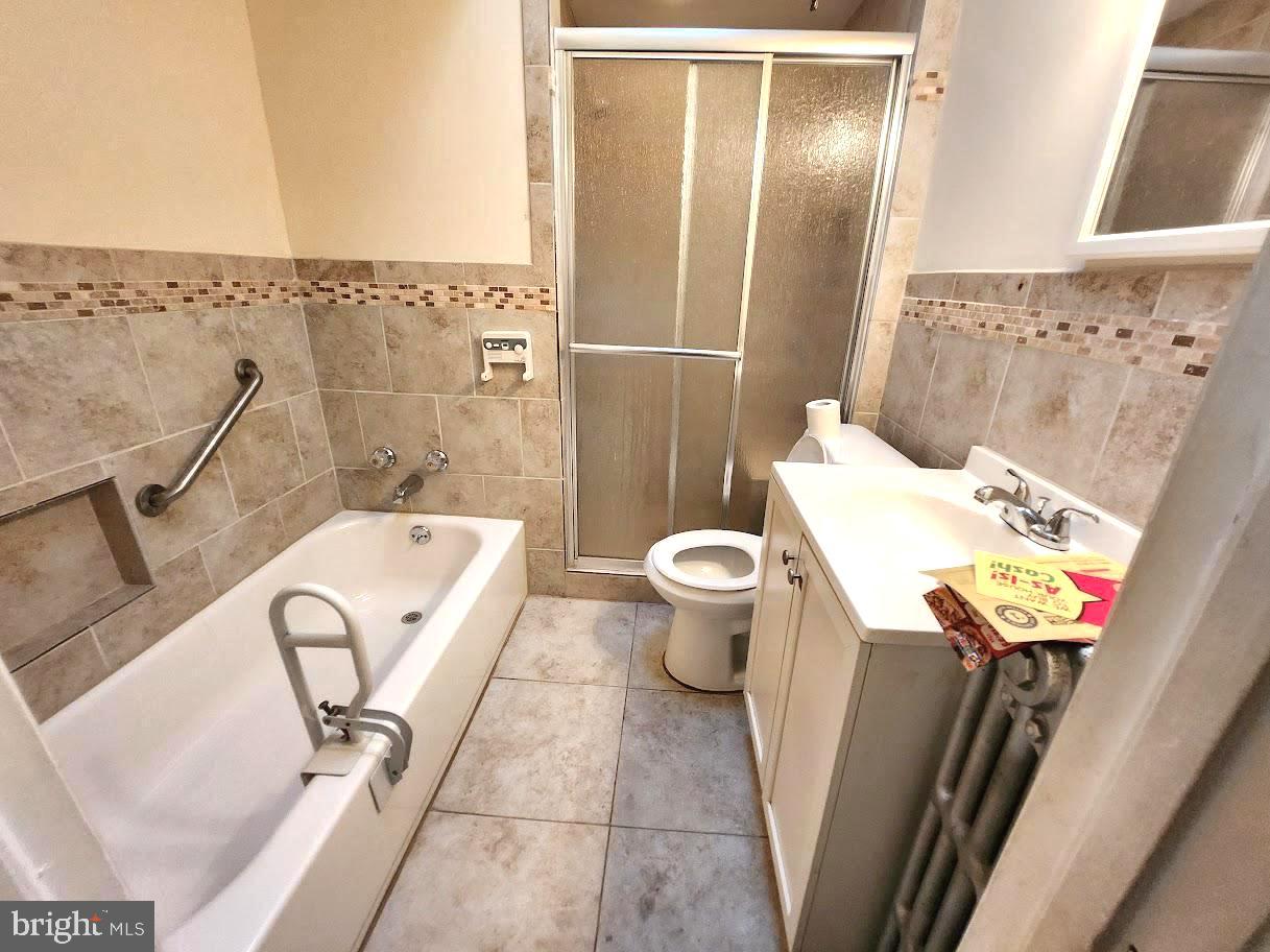 WEST OAK LANE - Residential