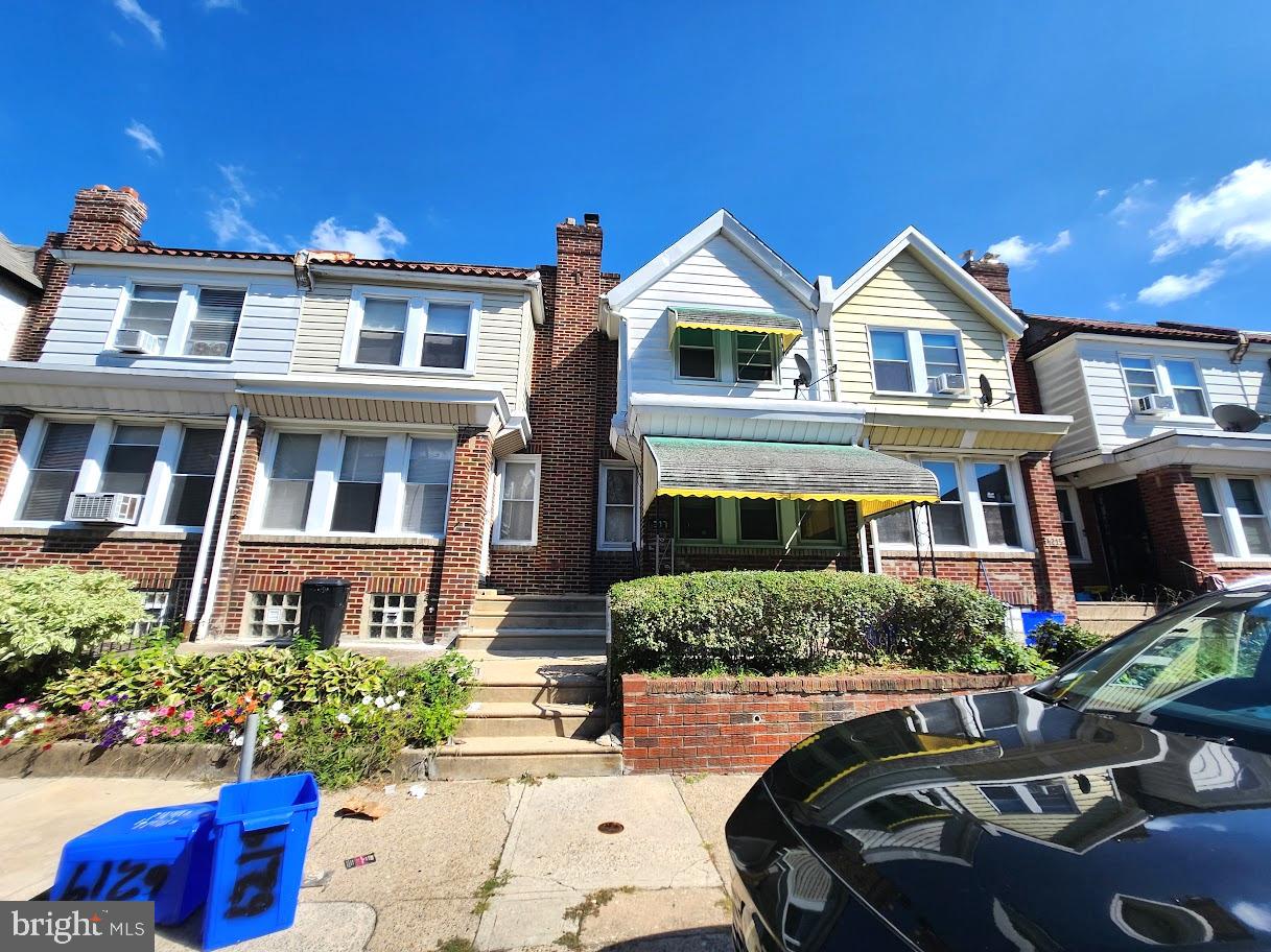 WEST OAK LANE - Residential