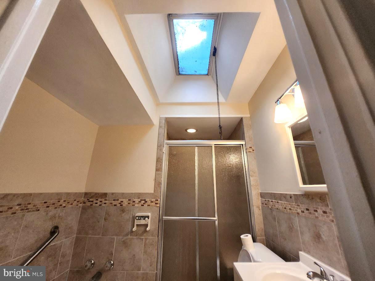 WEST OAK LANE - Residential