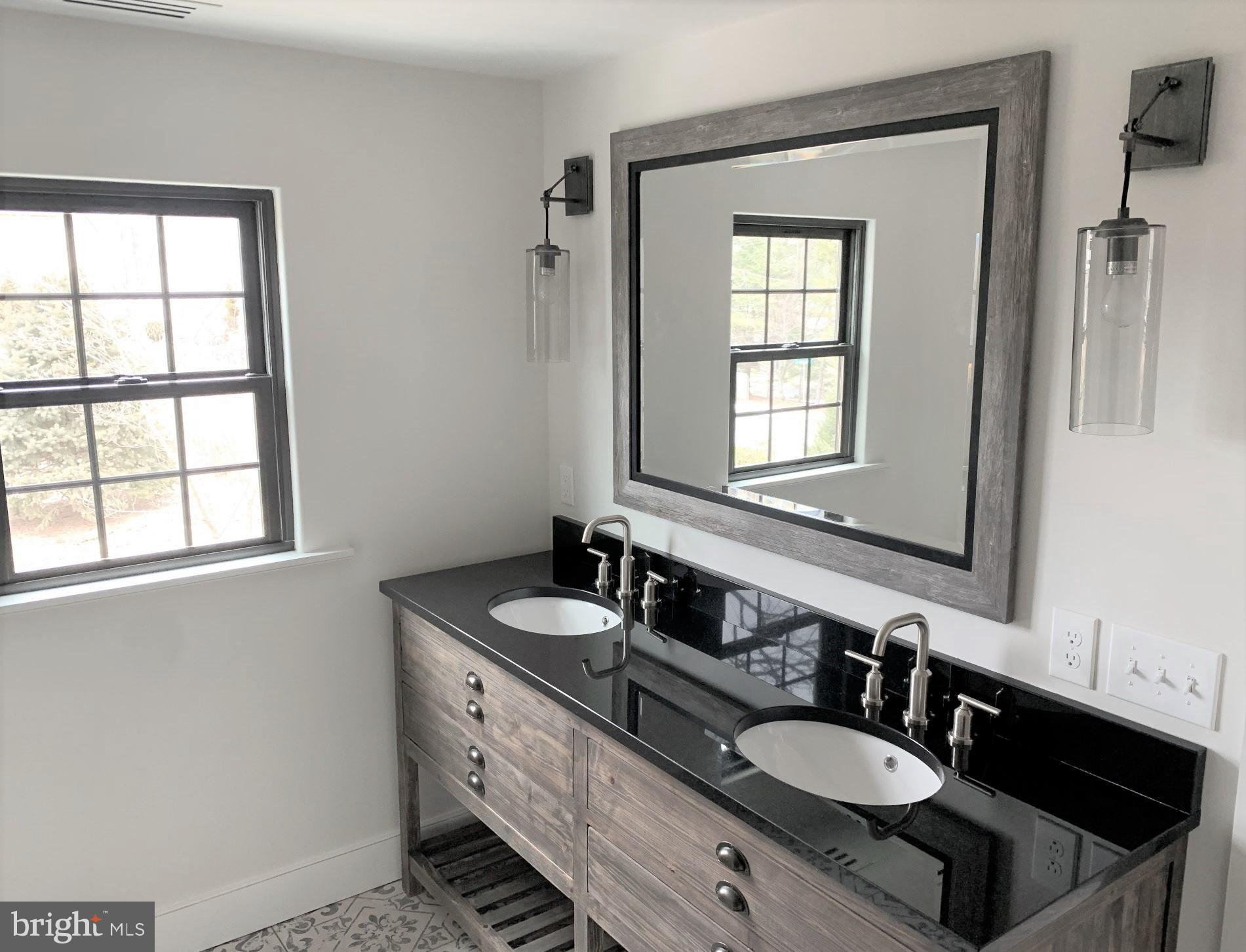 WAYNEFIELD - Residential