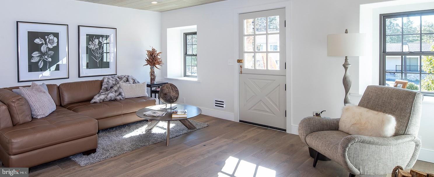 WAYNEFIELD - Residential