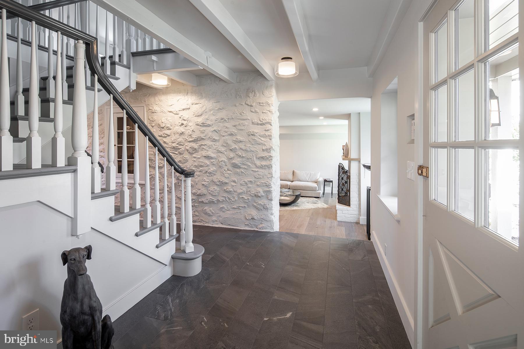 WAYNEFIELD - Residential