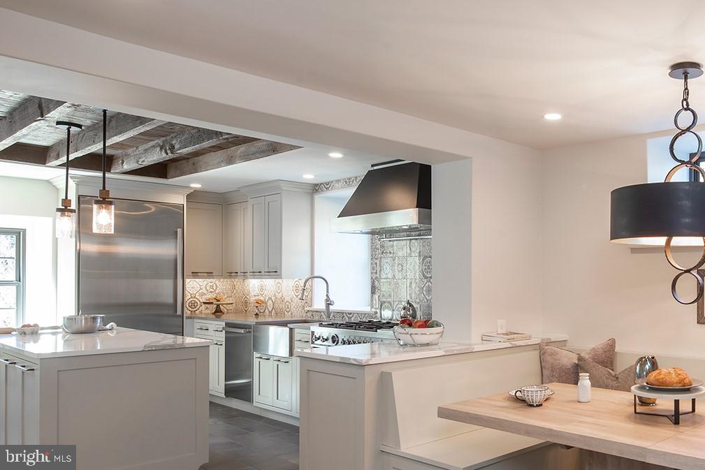 WAYNEFIELD - Residential