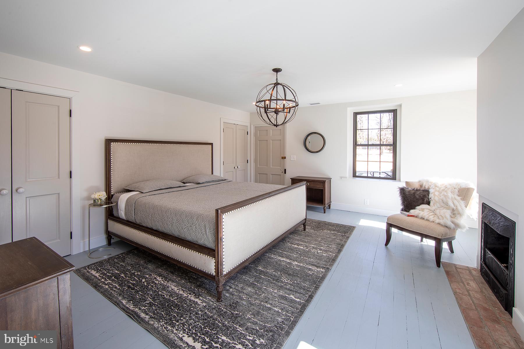 WAYNEFIELD - Residential