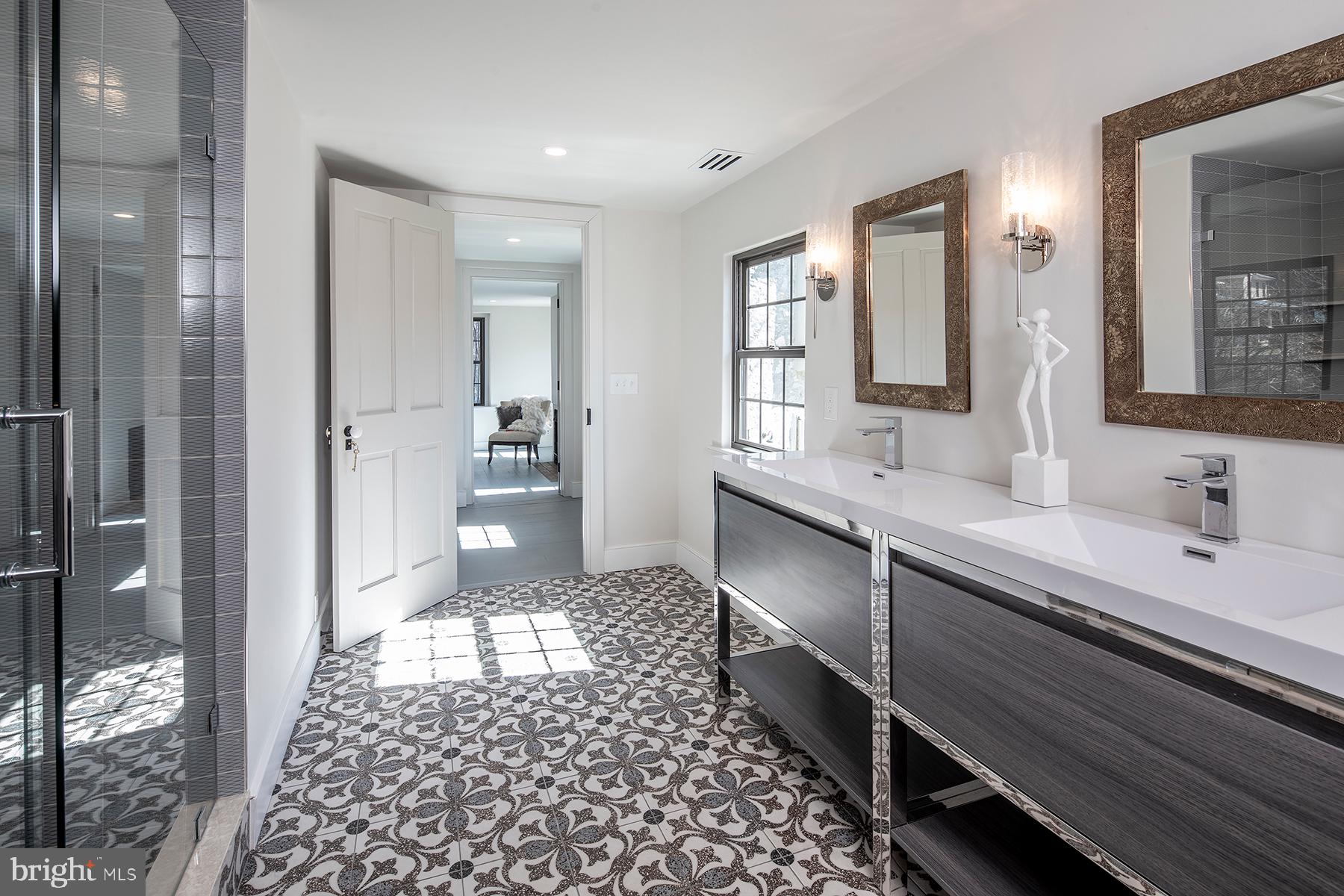 WAYNEFIELD - Residential