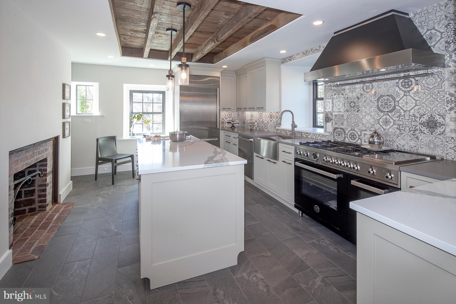 WAYNEFIELD - Residential