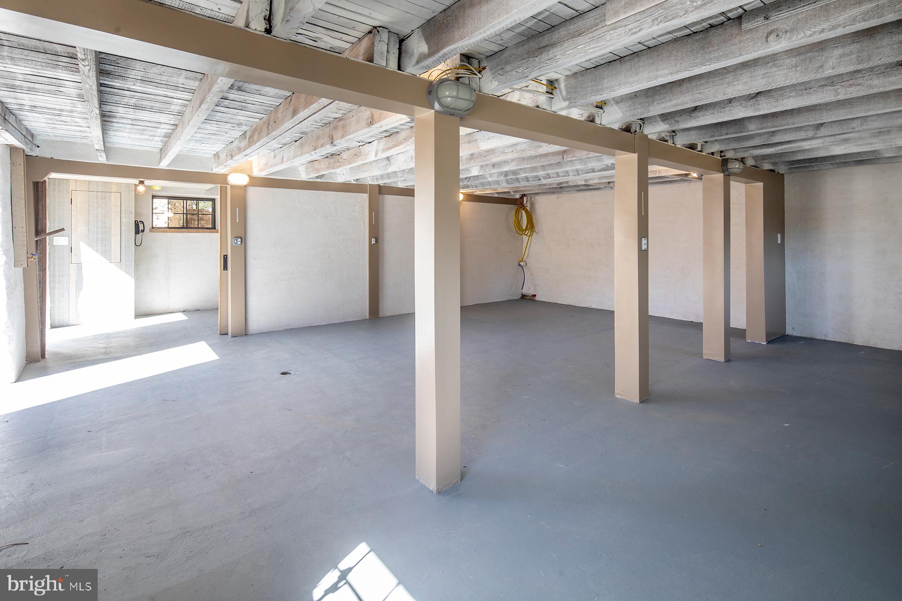 WAYNEFIELD - Residential